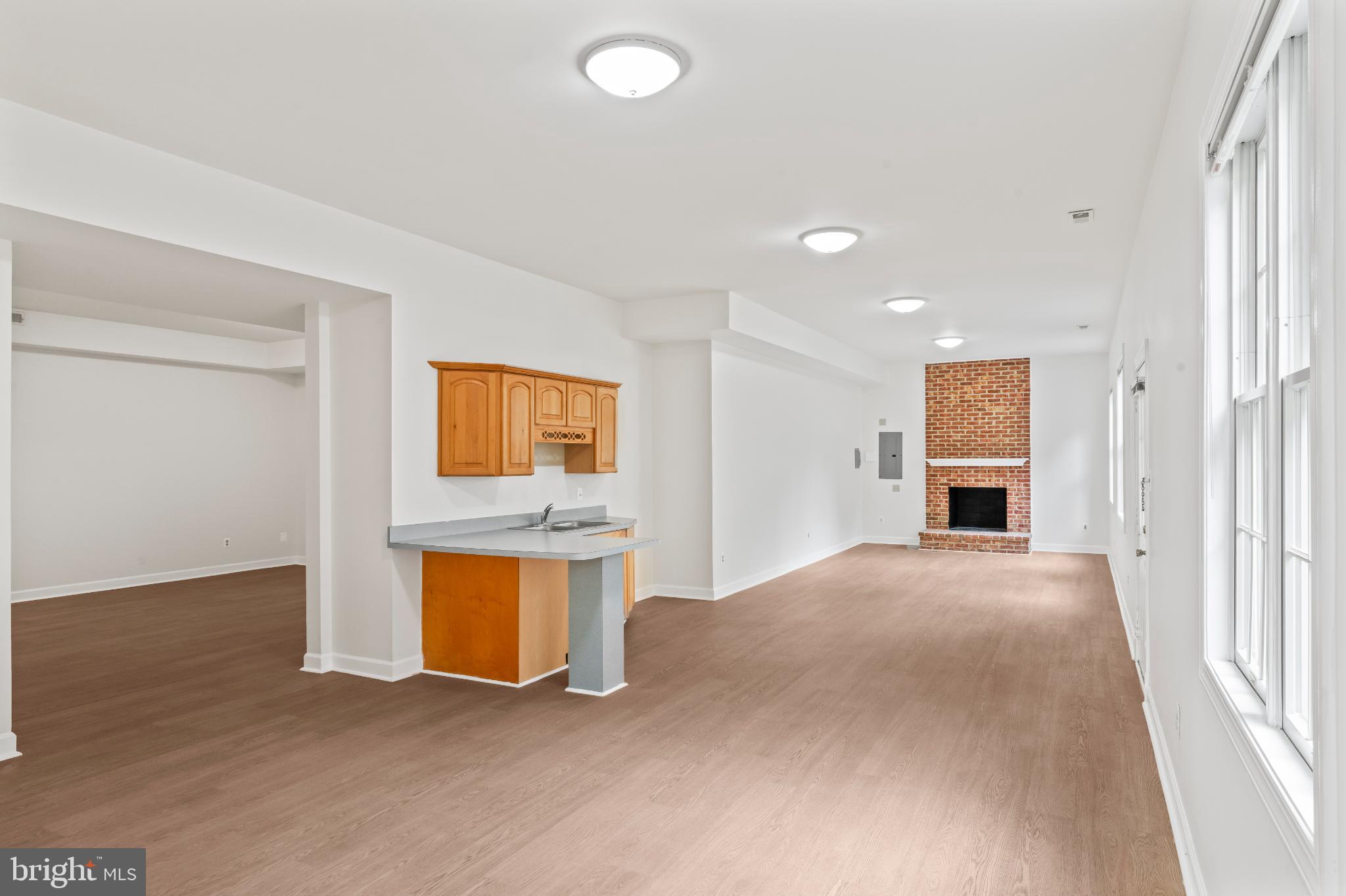 WOODLAND LAKE - Residential