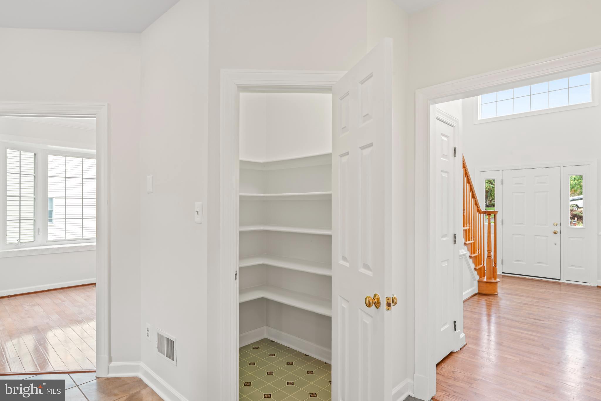 WOODLAND LAKE - Residential