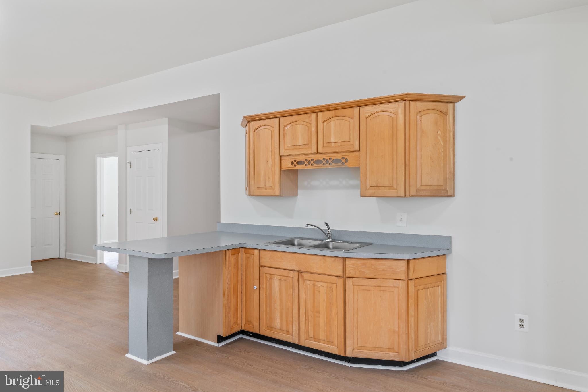 WOODLAND LAKE - Residential