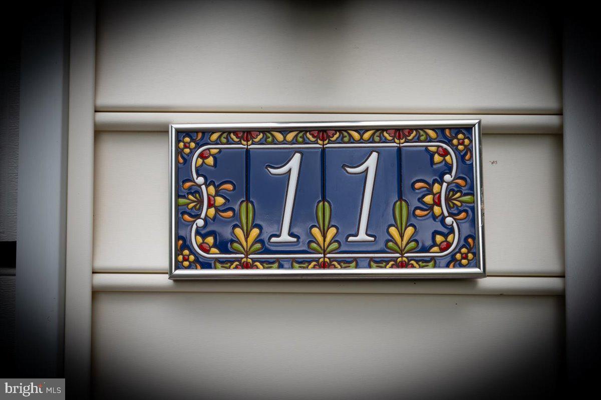 11 NORTH AVENUE