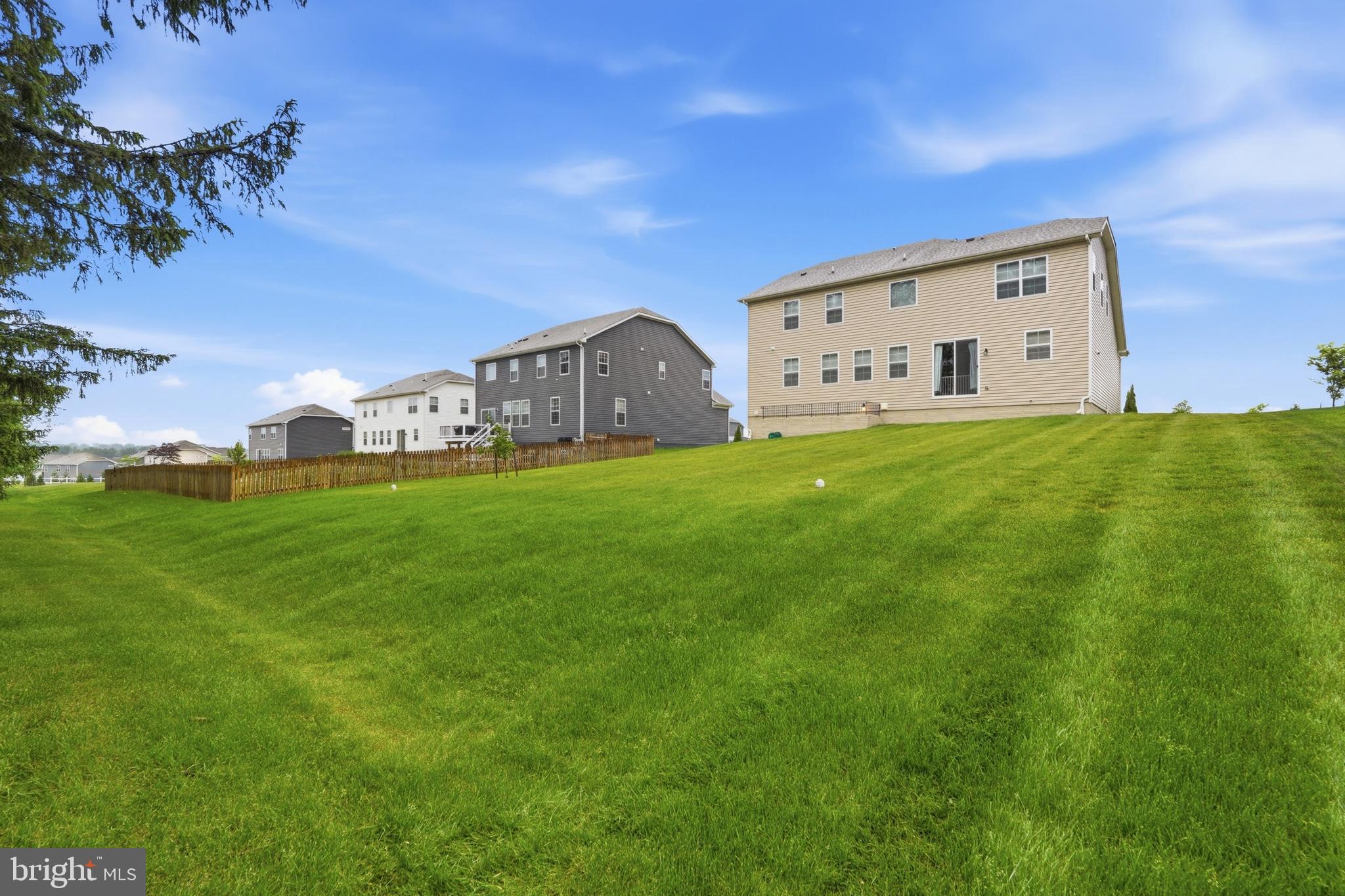 STONEGATE - Residential