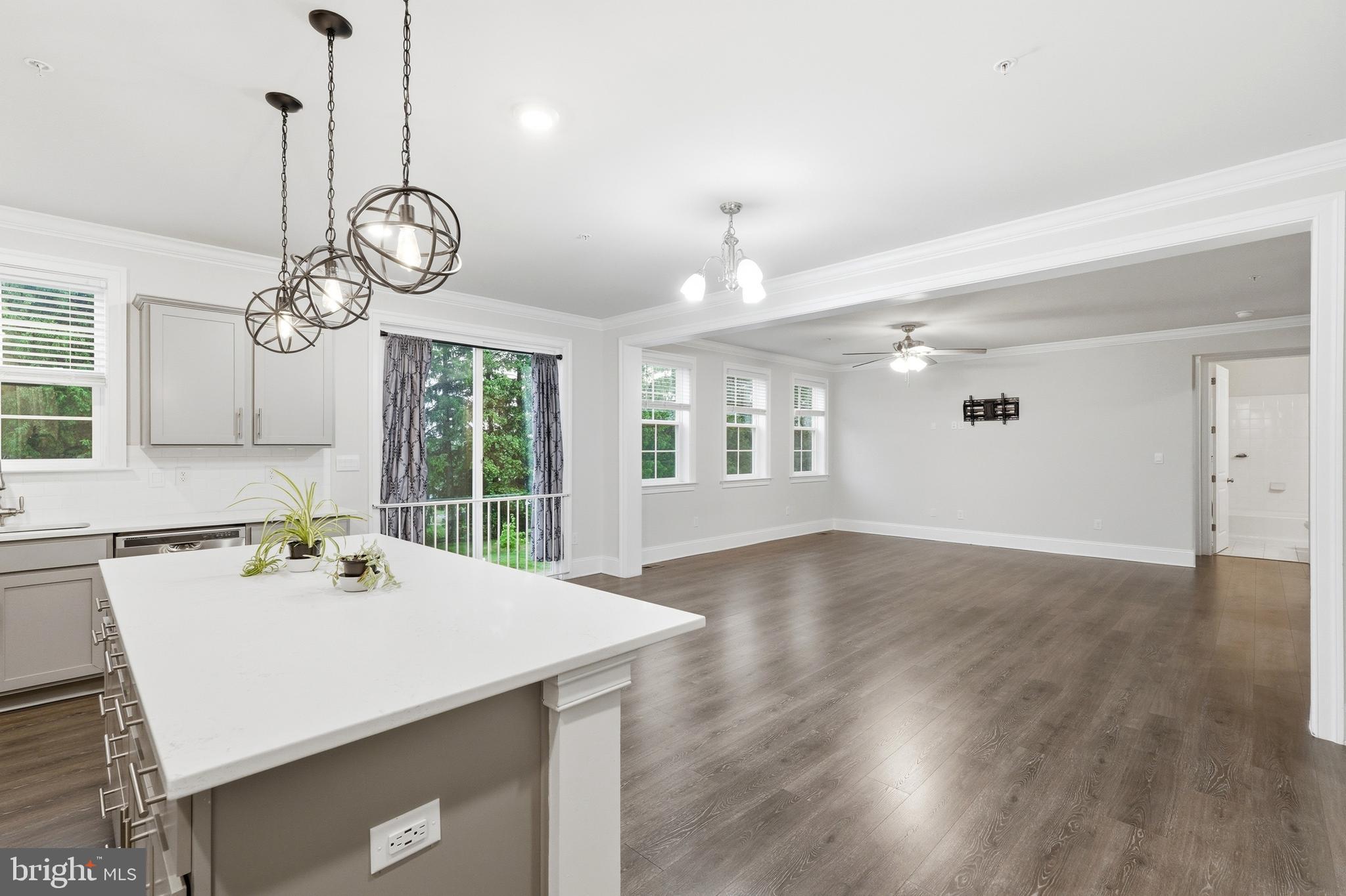 STONEGATE - Residential
