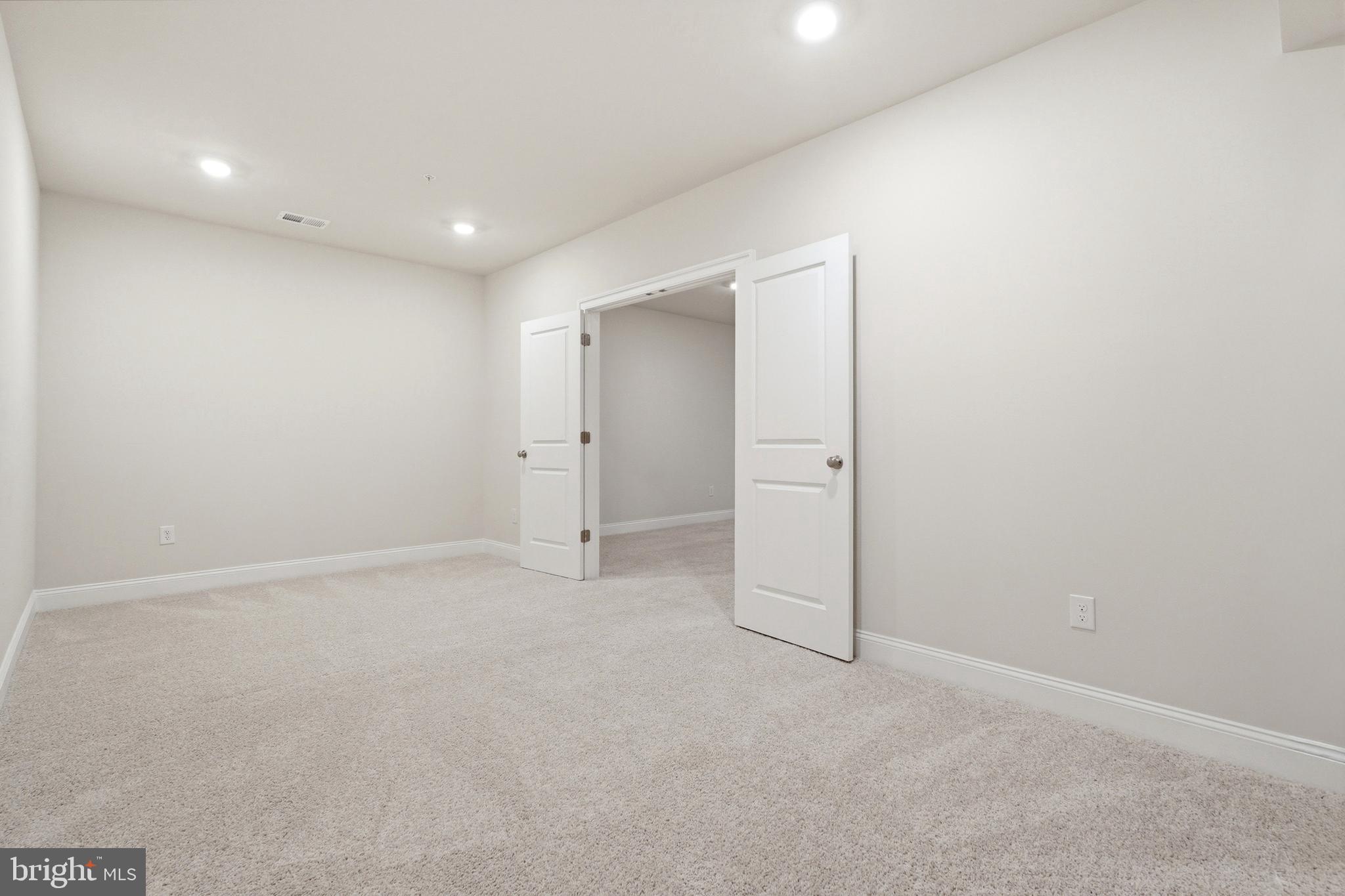 STONEGATE - Residential
