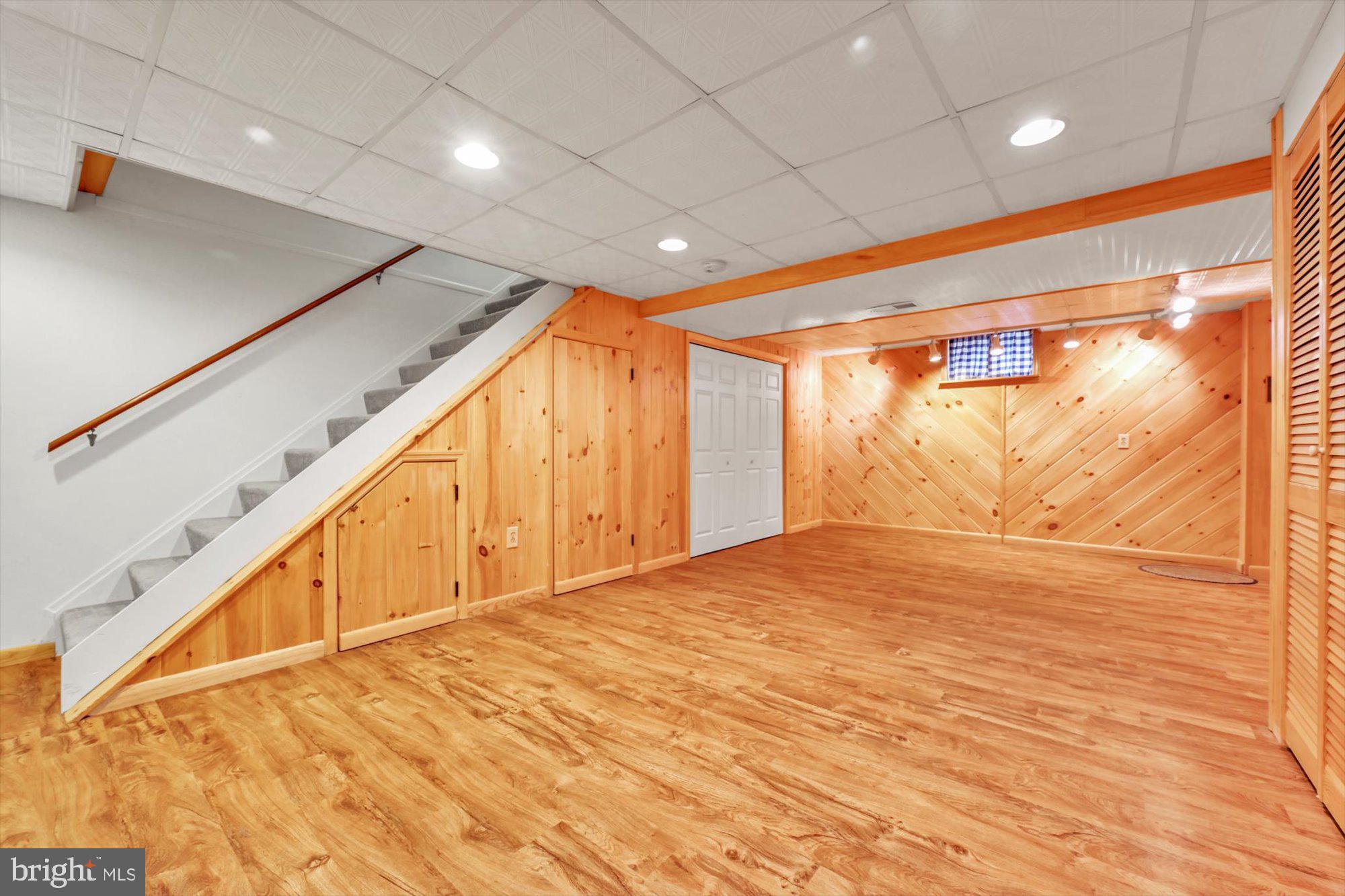 HALEY HEIGHTS - Residential