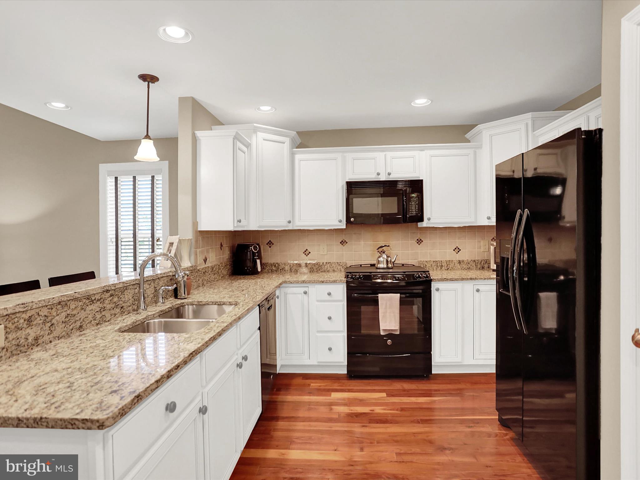 2816 PIN OAK DRIVE