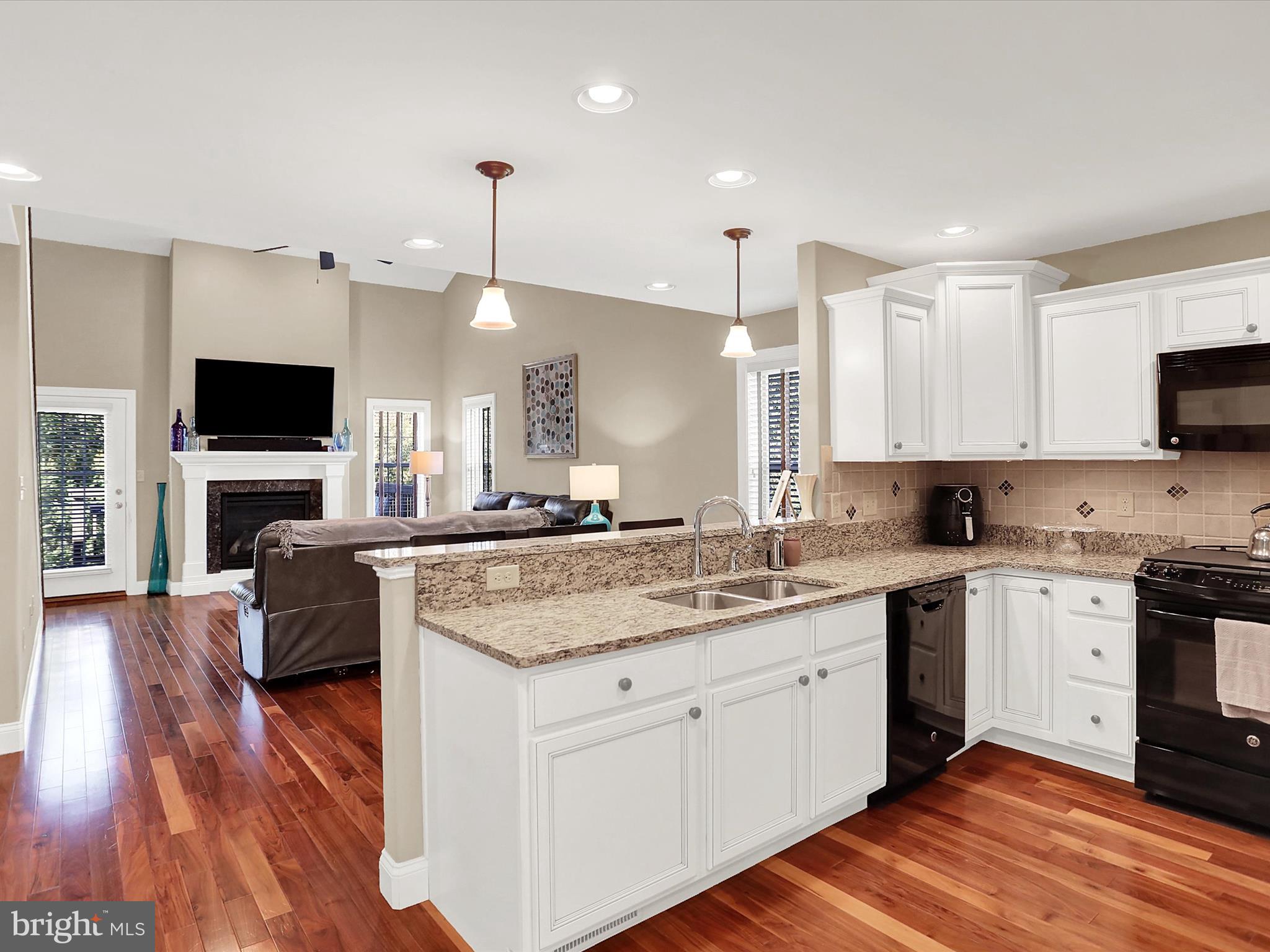 2816 PIN OAK DRIVE