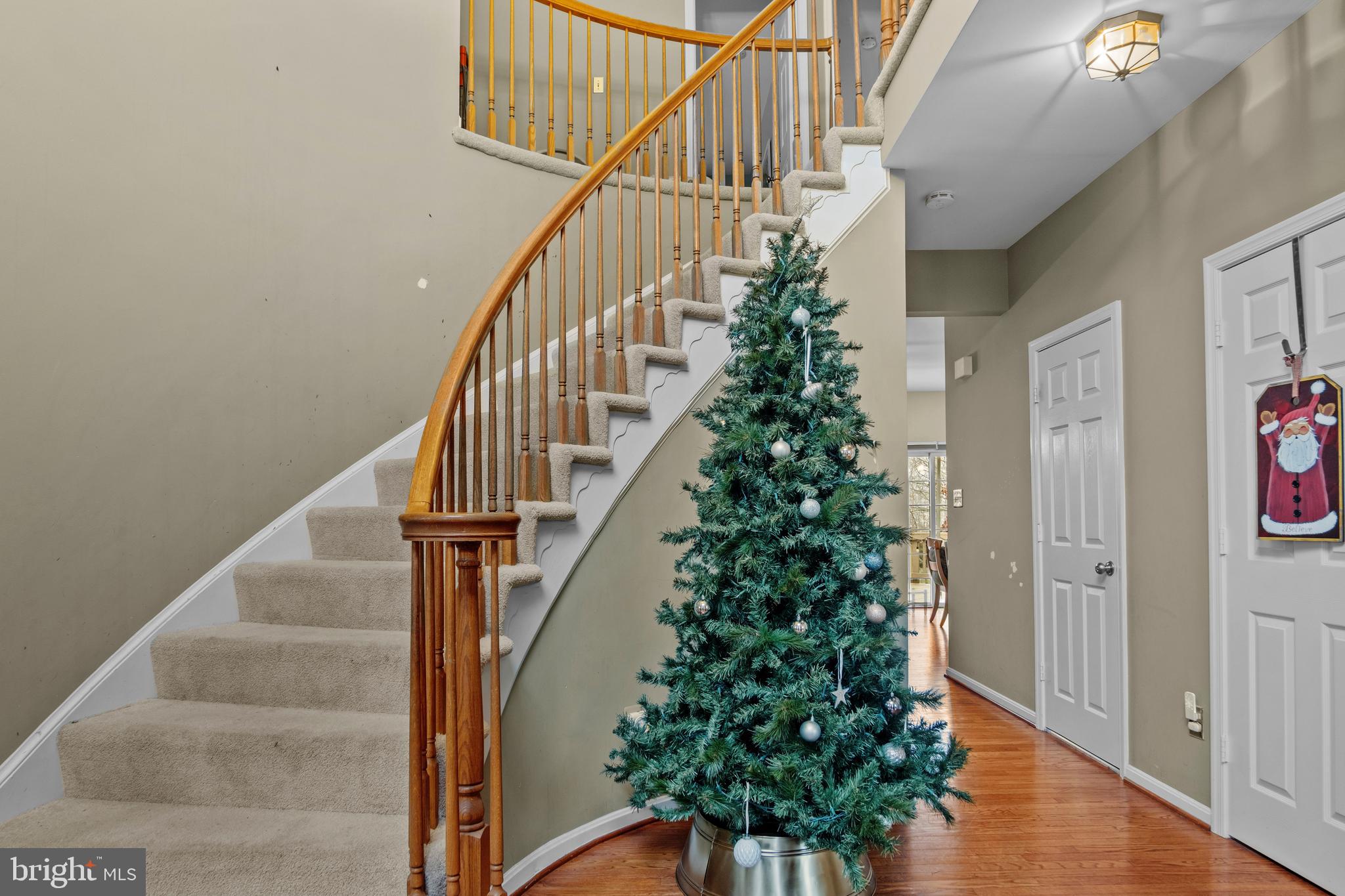 ASHBURN FARM - Residential Lease