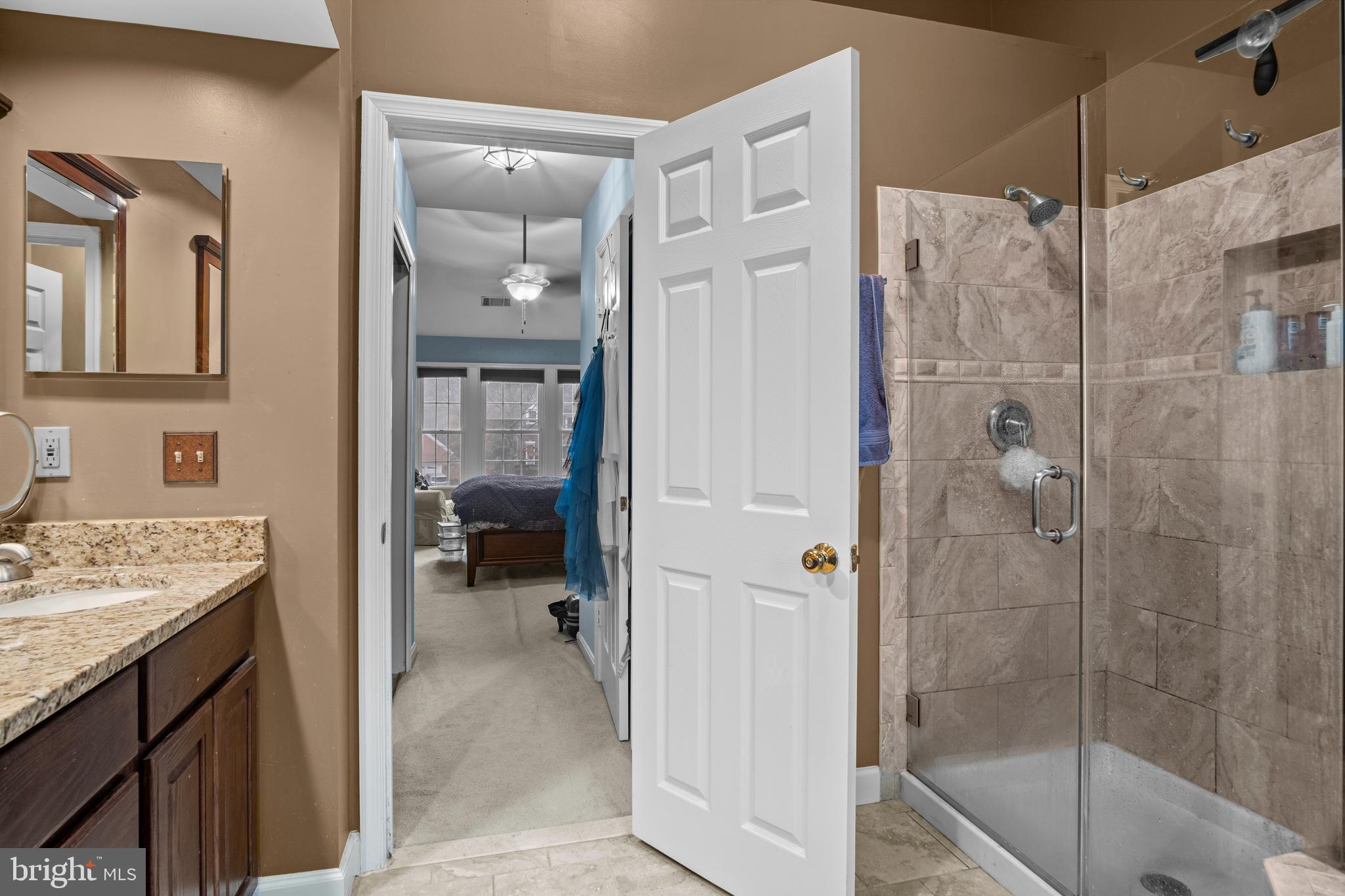 ASHBURN FARM - Residential Lease