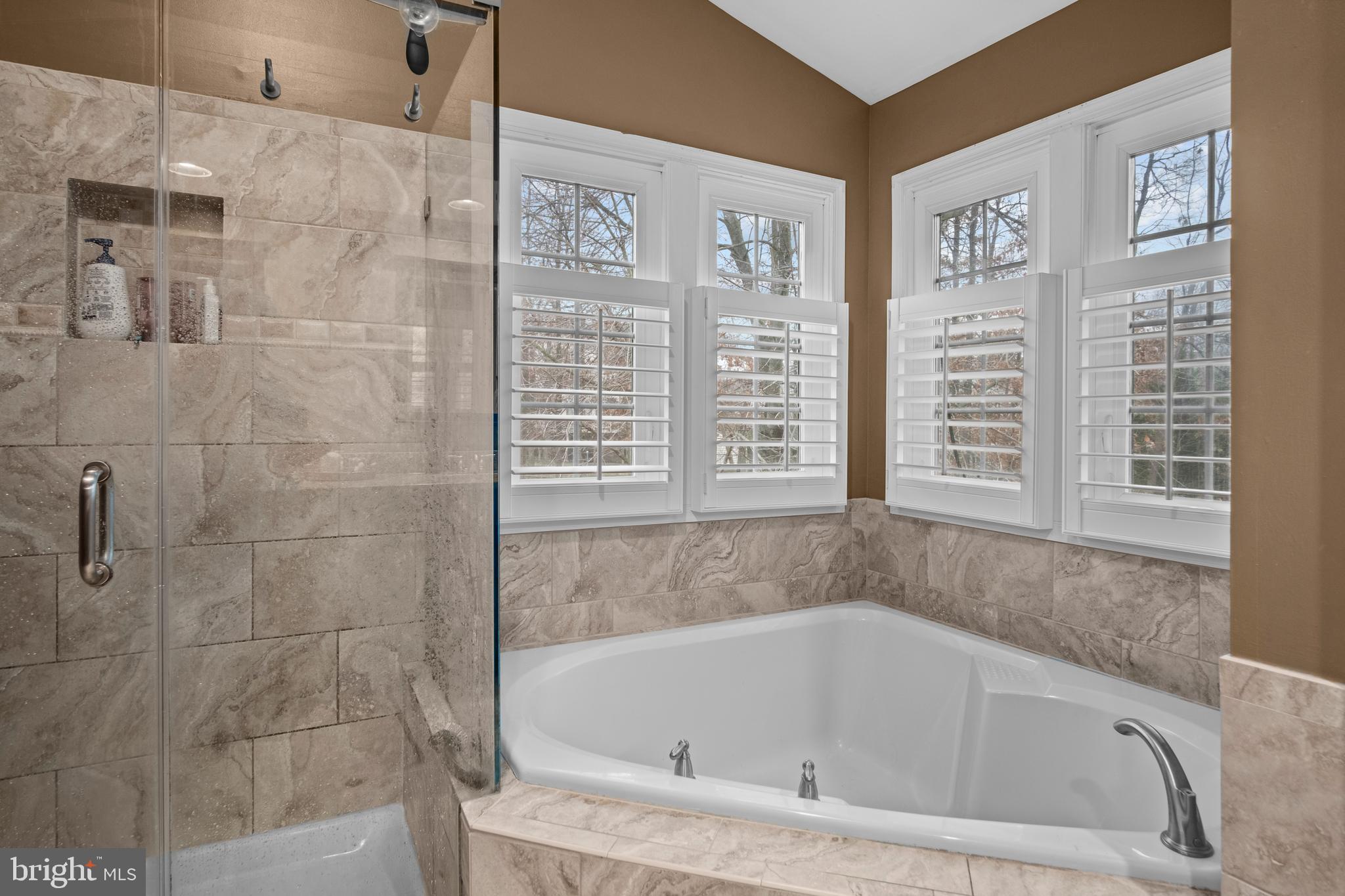 ASHBURN FARM - Residential Lease