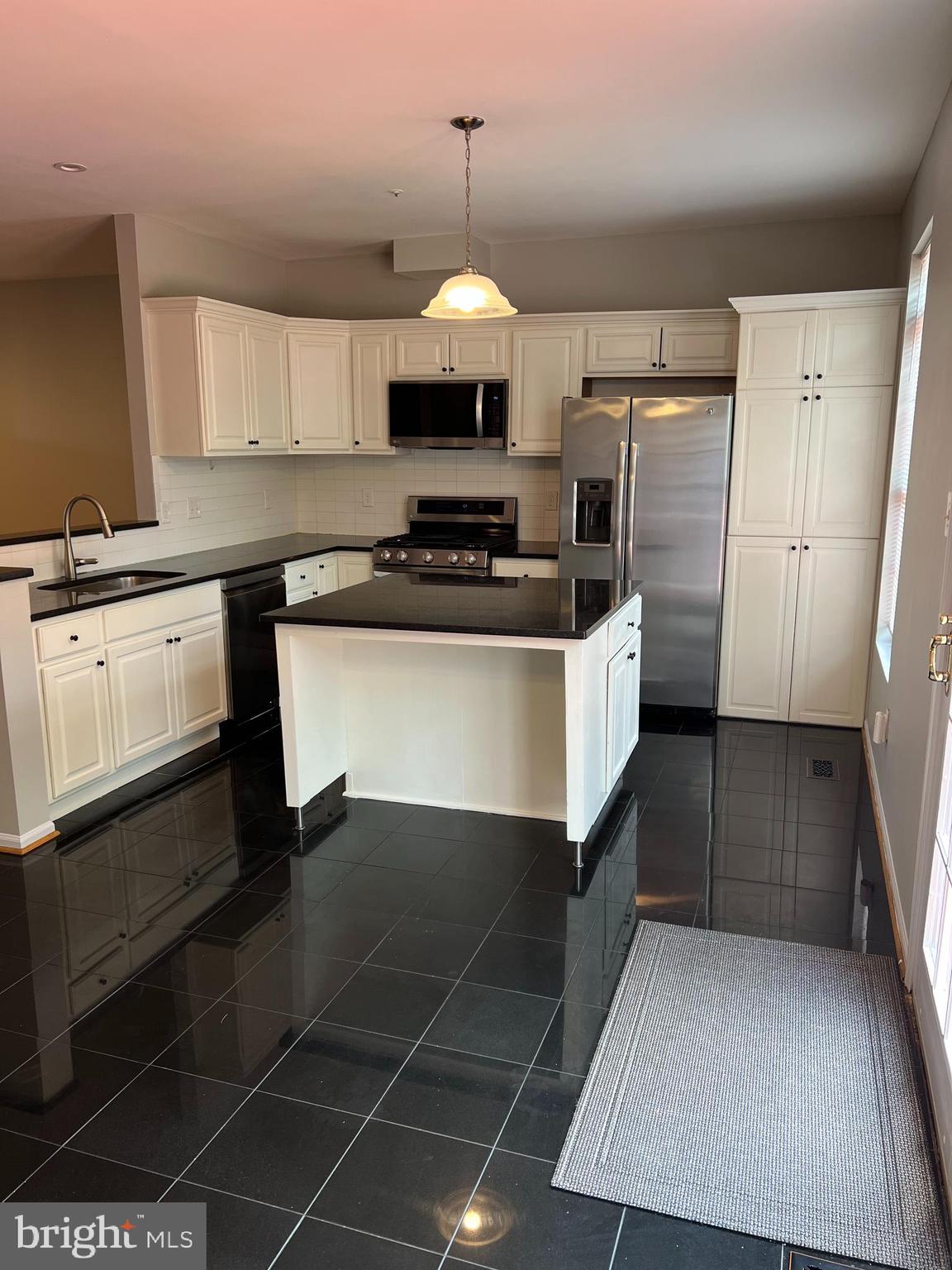 CLOPPERS MILL WEST - Residential Lease