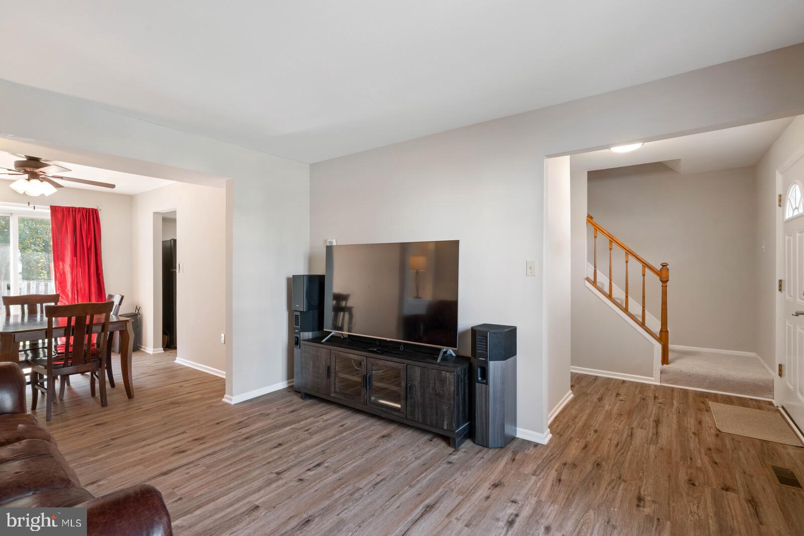 LAKE RIDGE - Residential