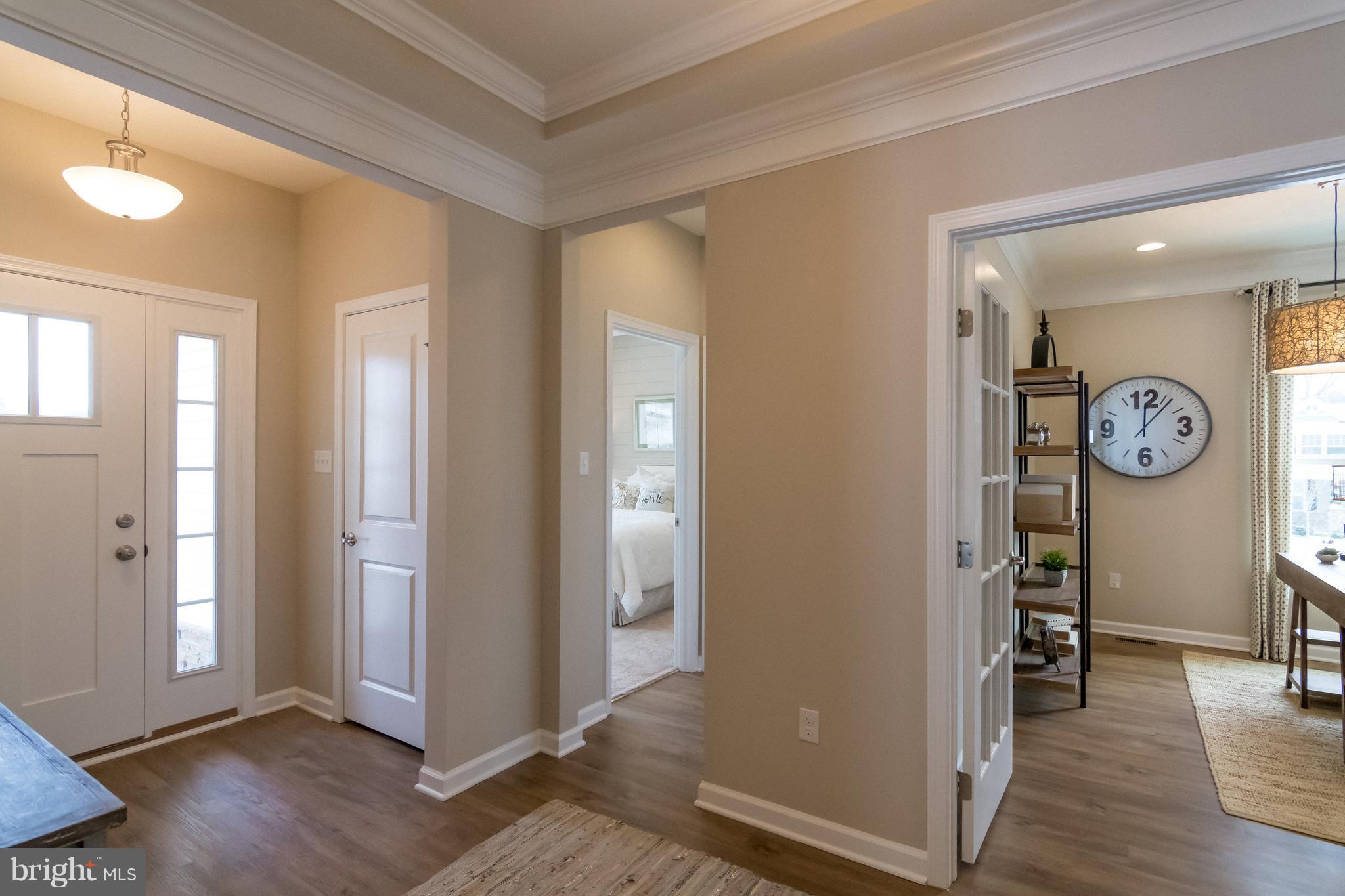 CREEKSIDE VILLAGE - Residential