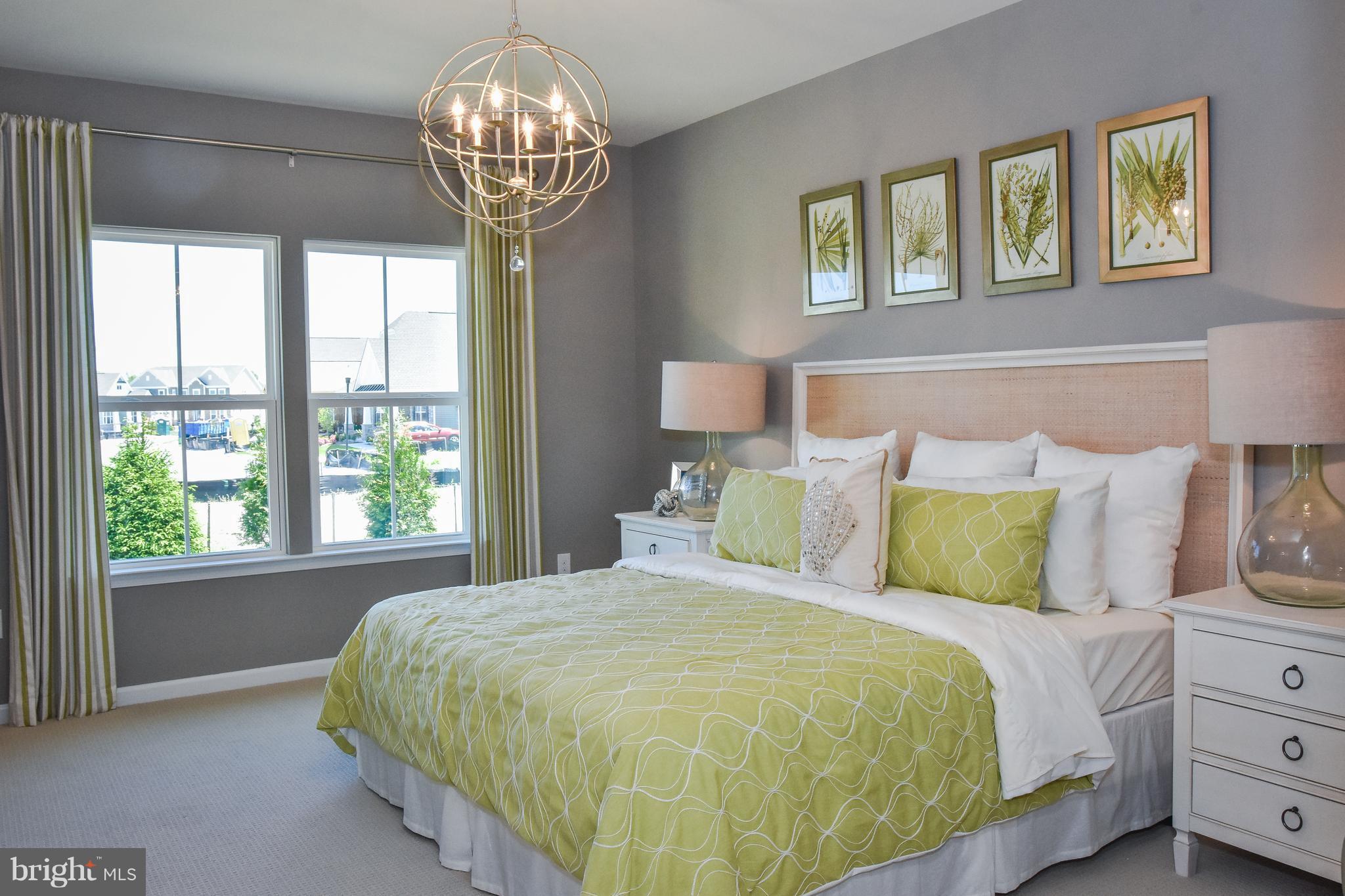 CREEKSIDE VILLAGE - Residential