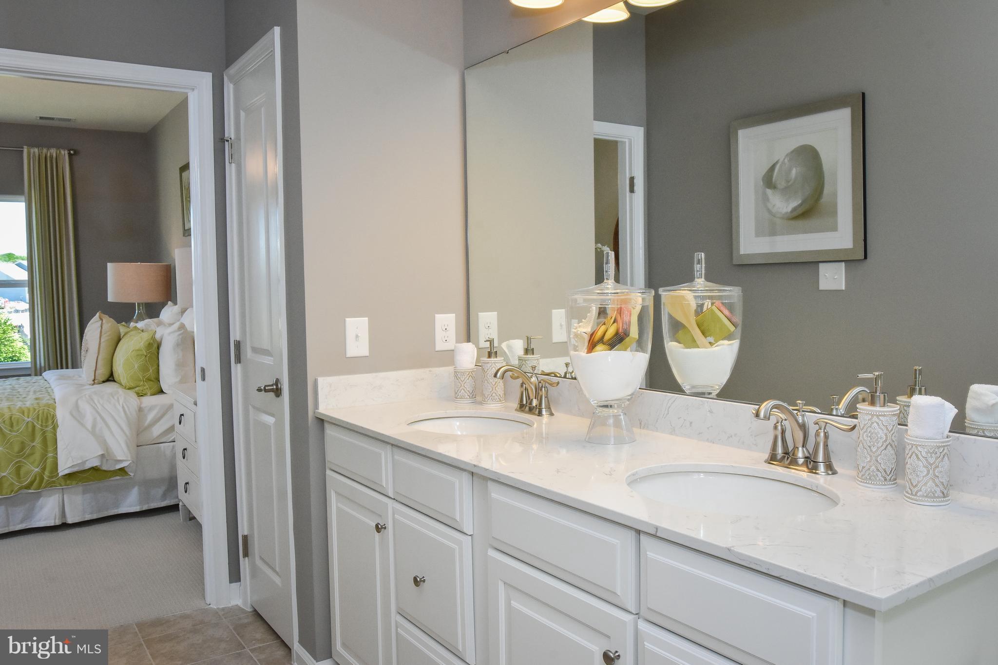 CREEKSIDE VILLAGE - Residential