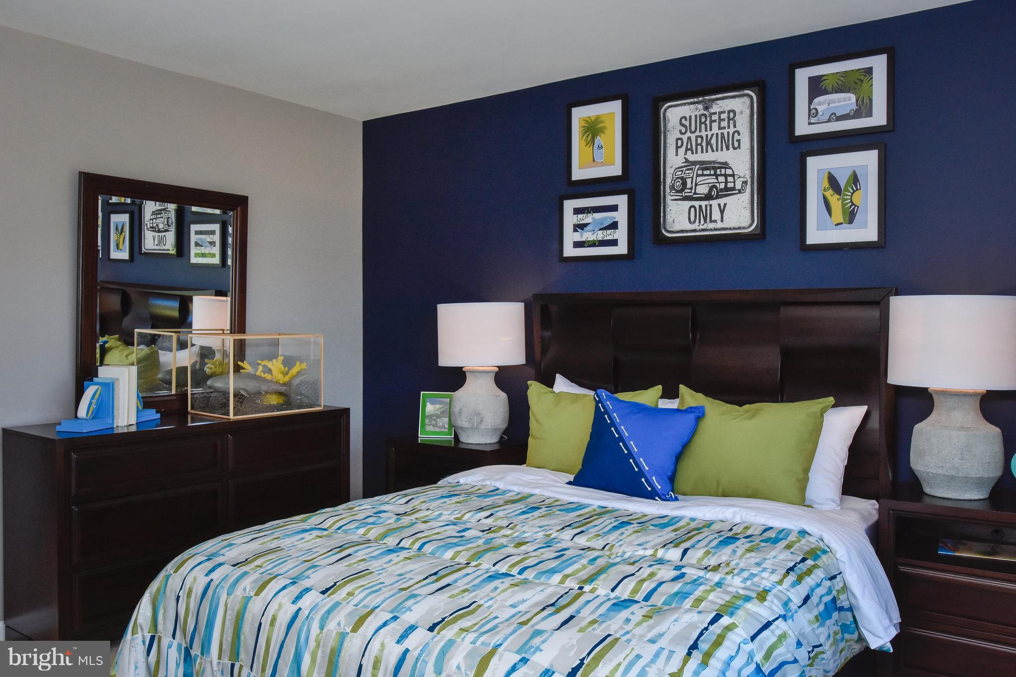 CREEKSIDE VILLAGE - Residential