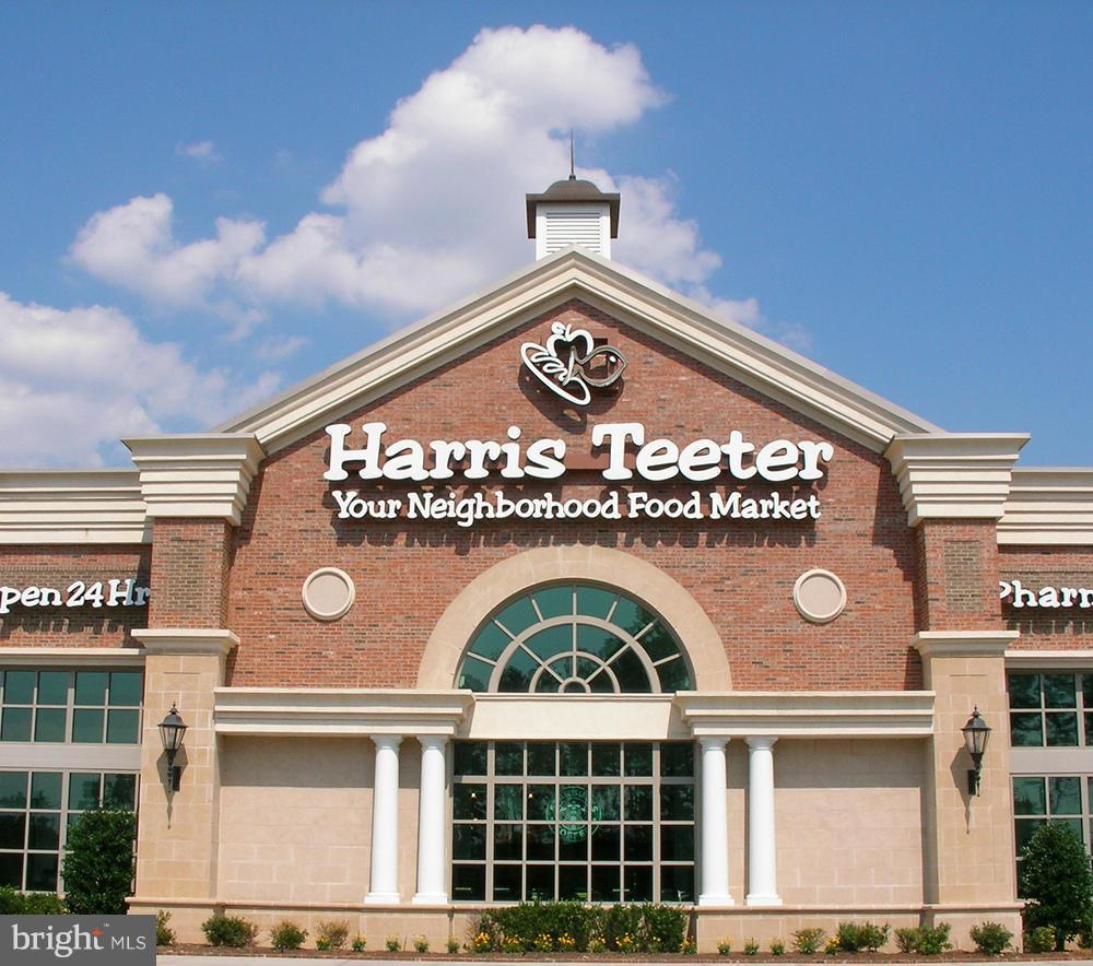 CREEKSIDE VILLAGE - Residential