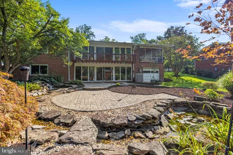 4812 Randolph Drive, Annandale, VA MLS: VAFX2225422