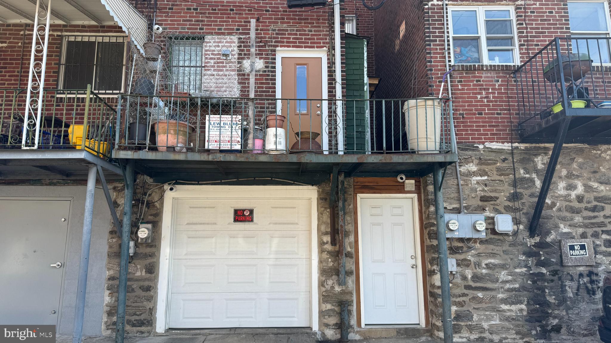 LAWNCREST - Residential