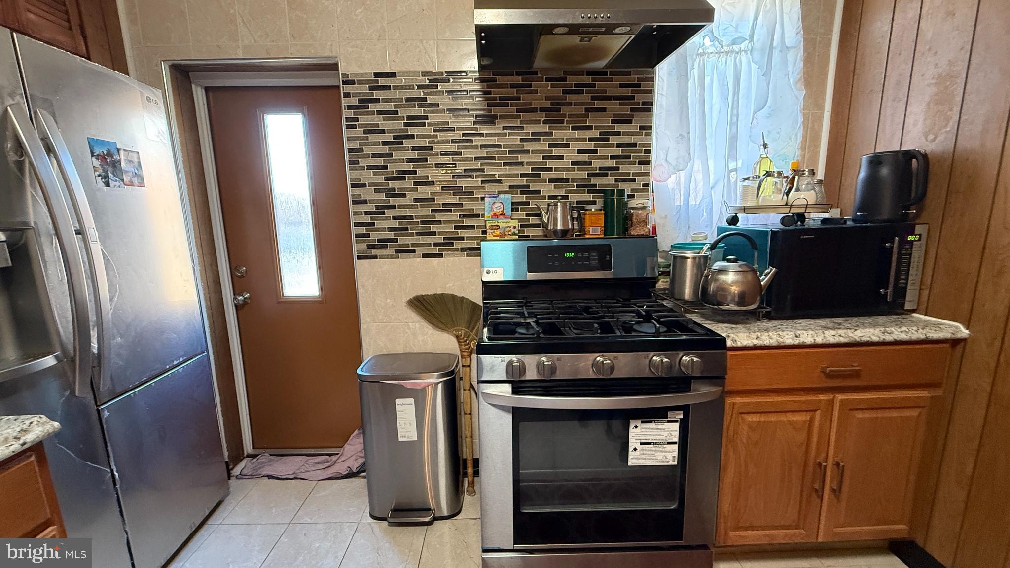 LAWNCREST - Residential