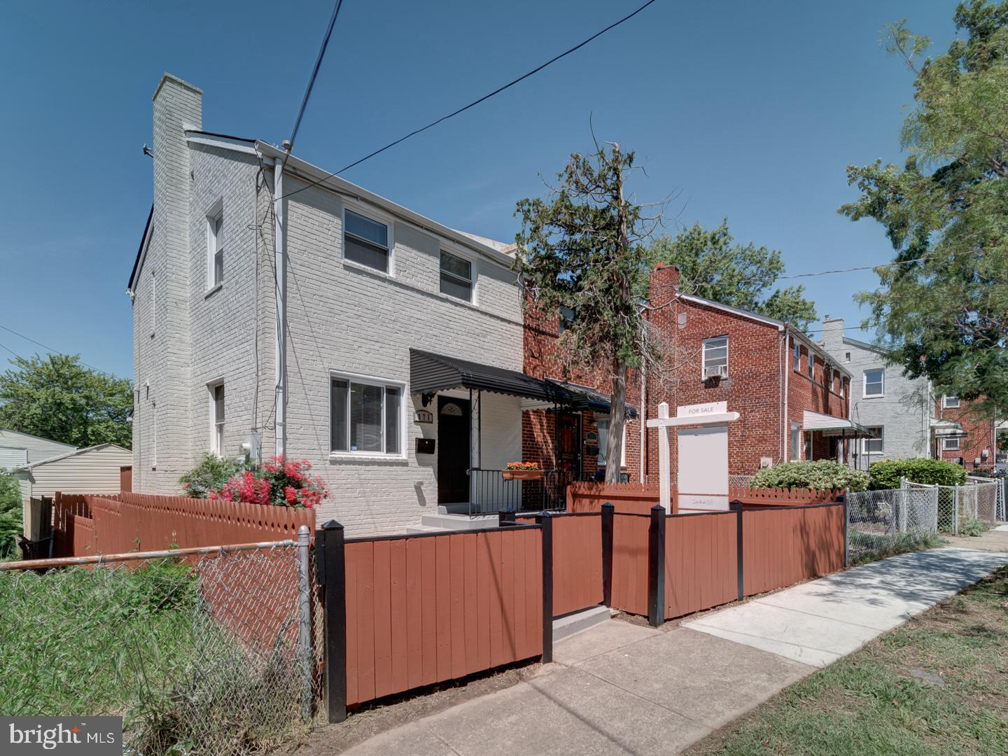 371 CHAPLIN STREET SE