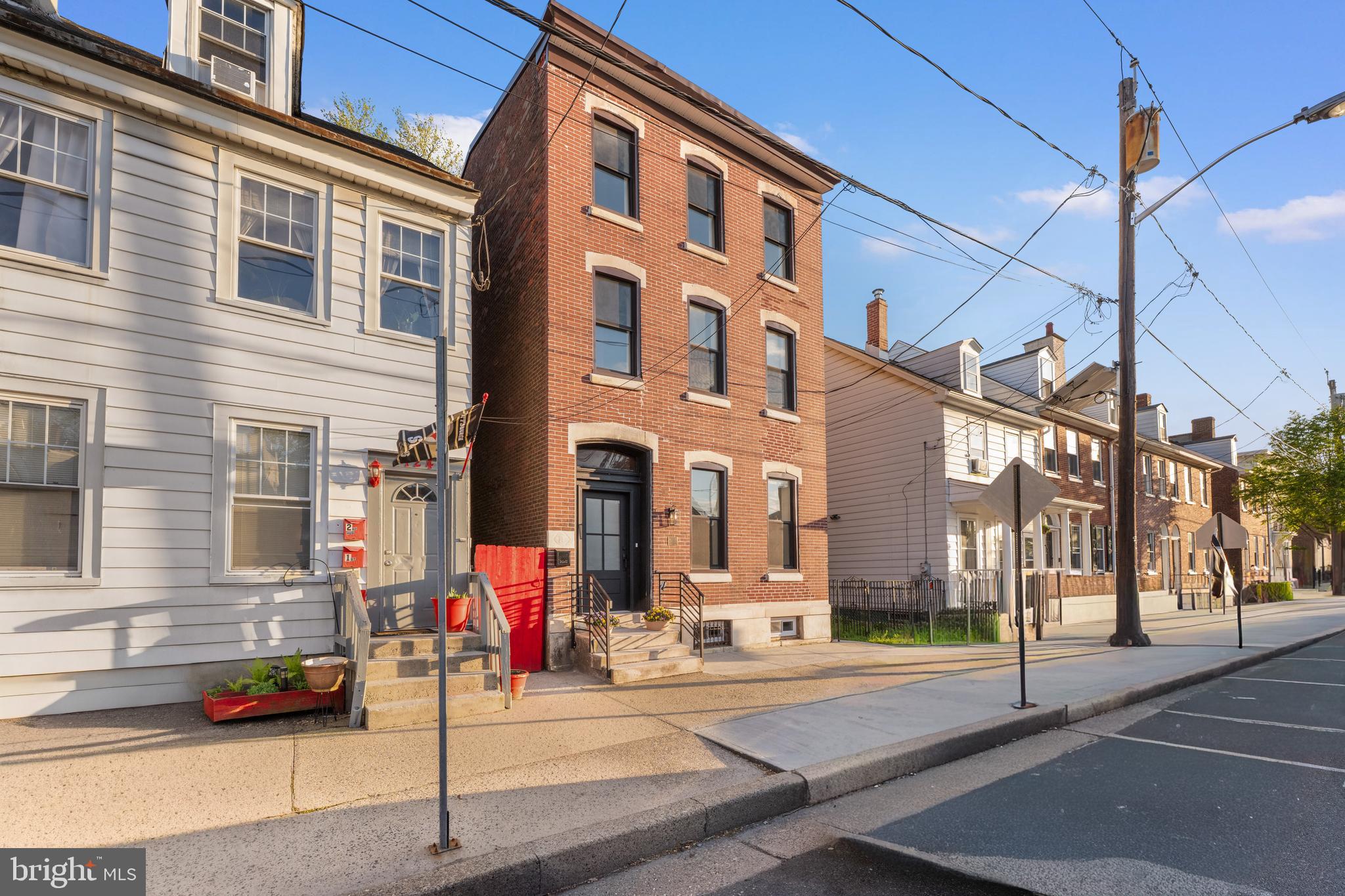Photo 1 of 60 — 122 E BROAD STREET, BURLINGTON, NJ 08016