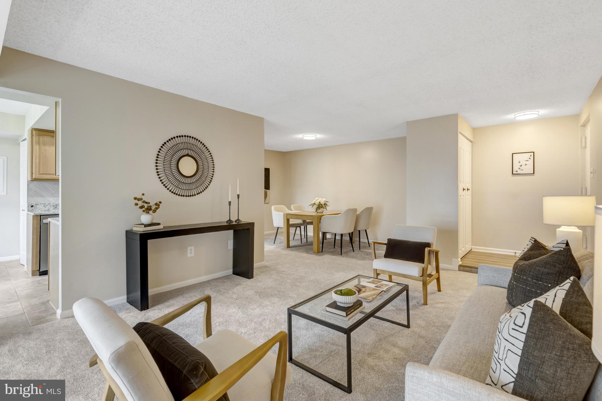 VISTAS OF VIENNA CONDOMINIUMS - Residential