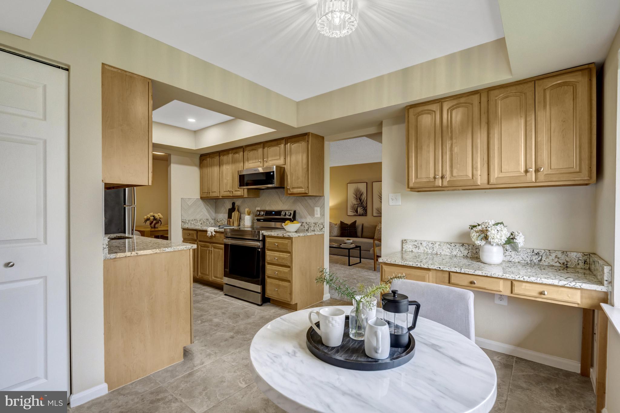 VISTAS OF VIENNA CONDOMINIUMS - Residential