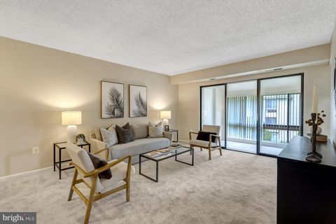 10208 BUSHMAN DRIVE OAKTON VA 22124