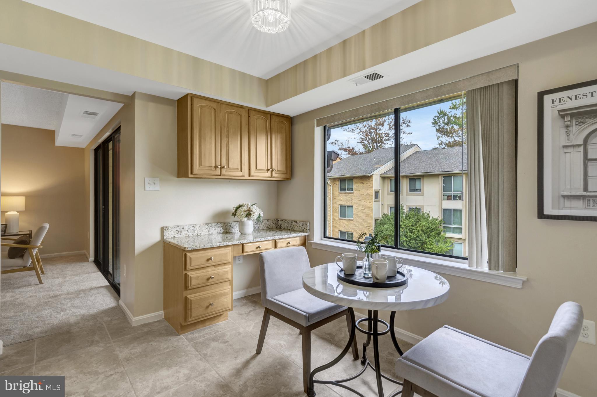 VISTAS OF VIENNA CONDOMINIUMS - Residential