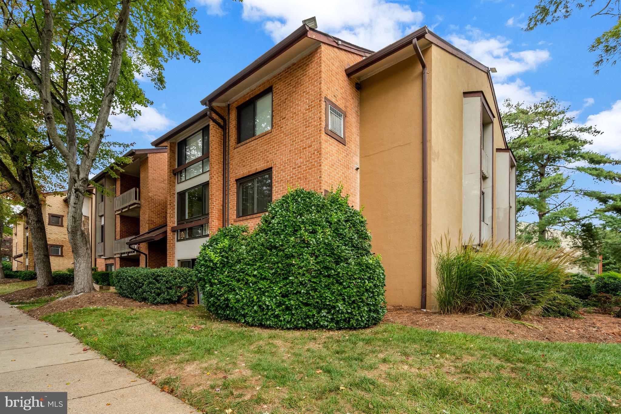10208 BUSHMAN DRIVE
