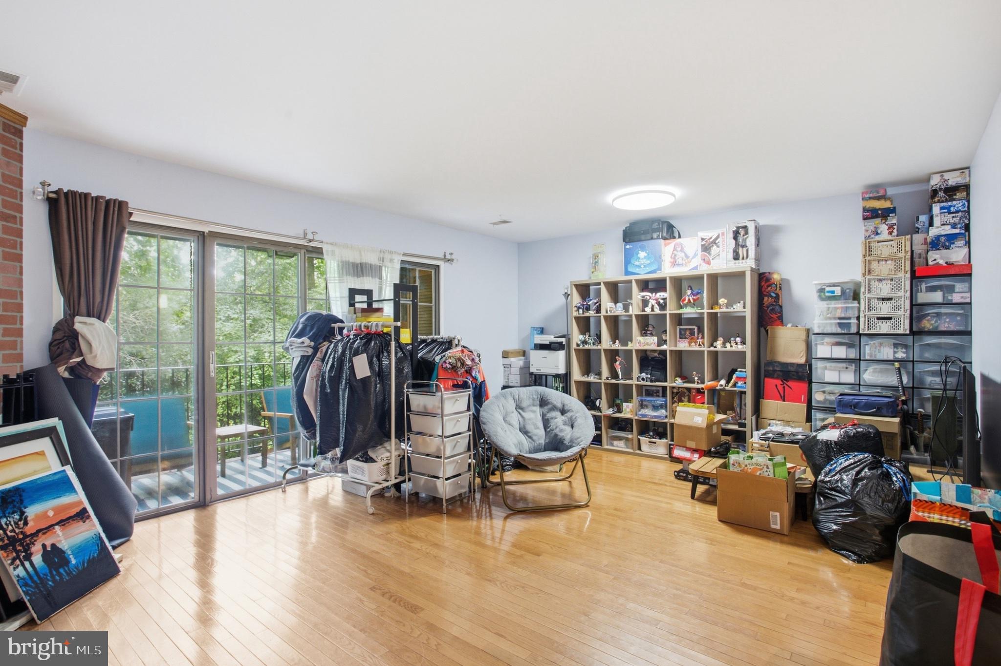 2042 HEADLANDS CIRCLE