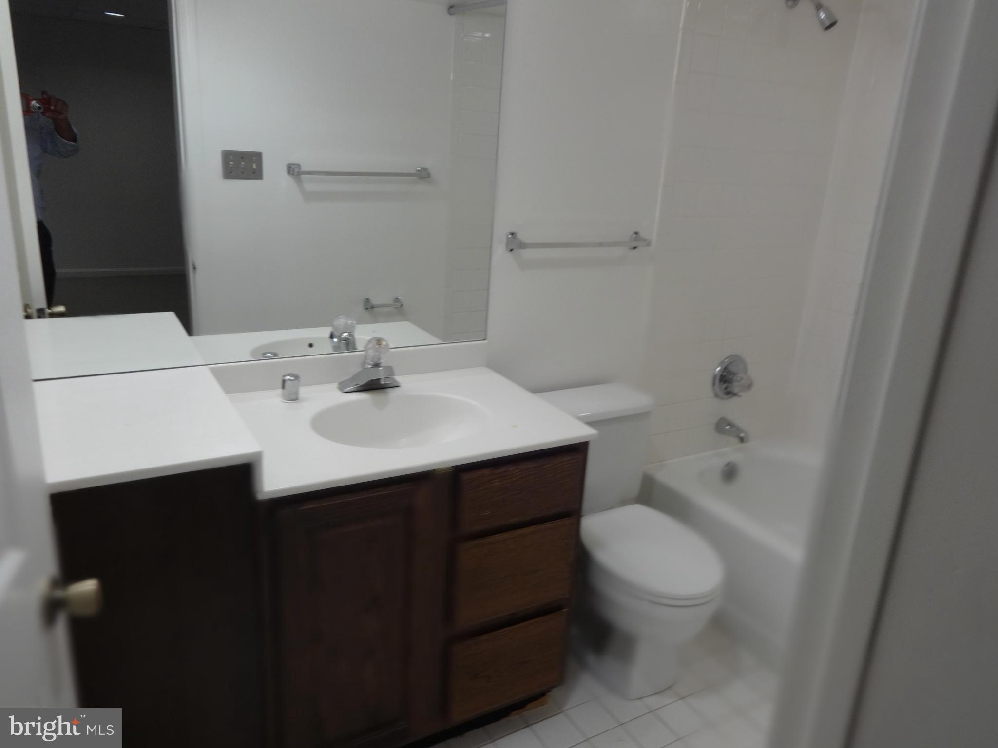 AL MARAH - Residential Lease