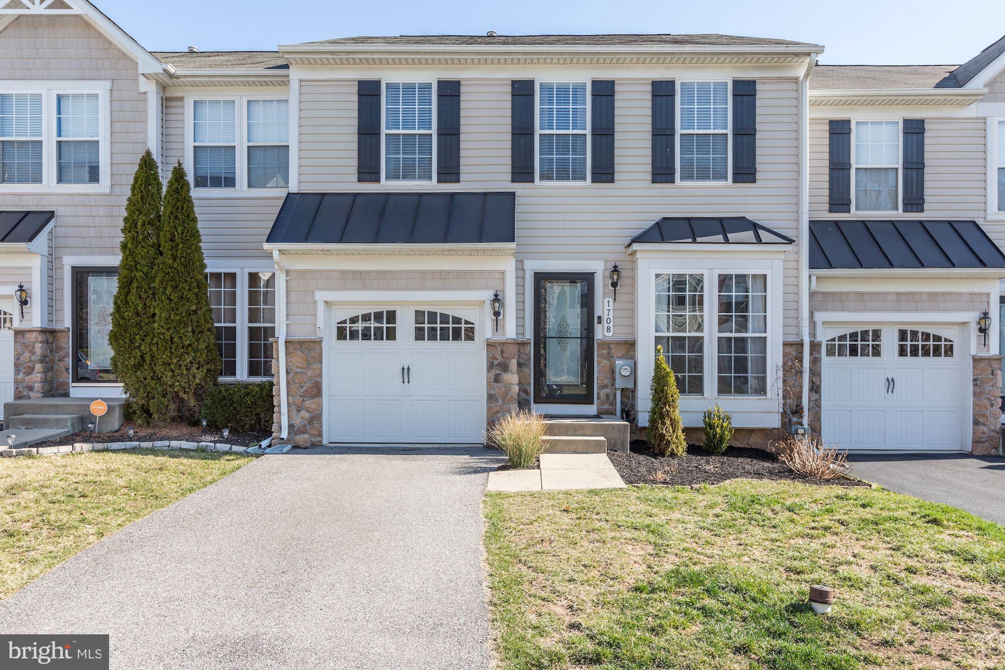 VILLAGES OF DORCHESTER - Residential