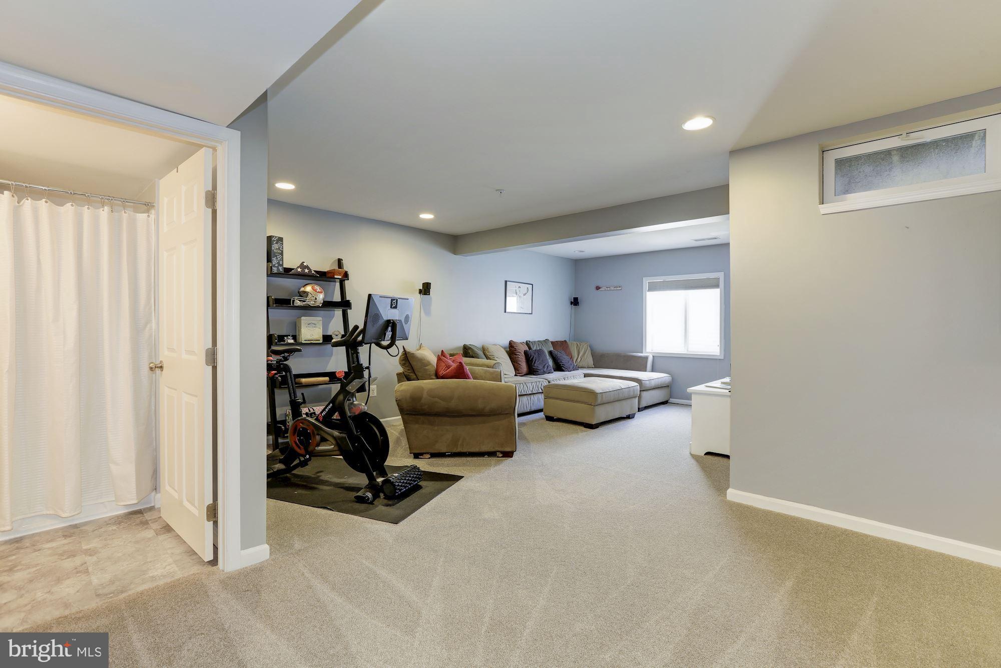 VILLAGES OF DORCHESTER - Residential