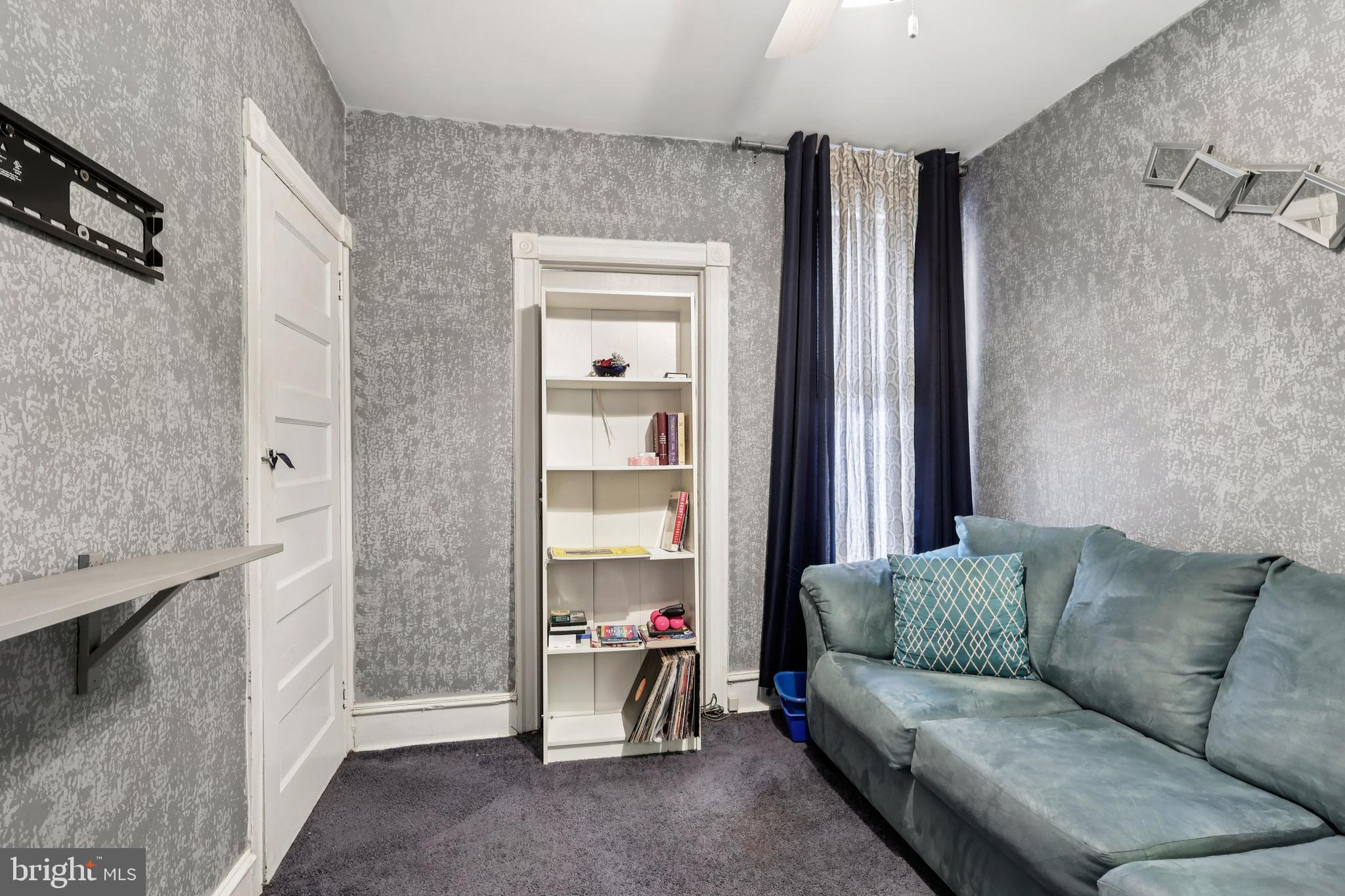 PHILADELPHIA (WEST) - Residential