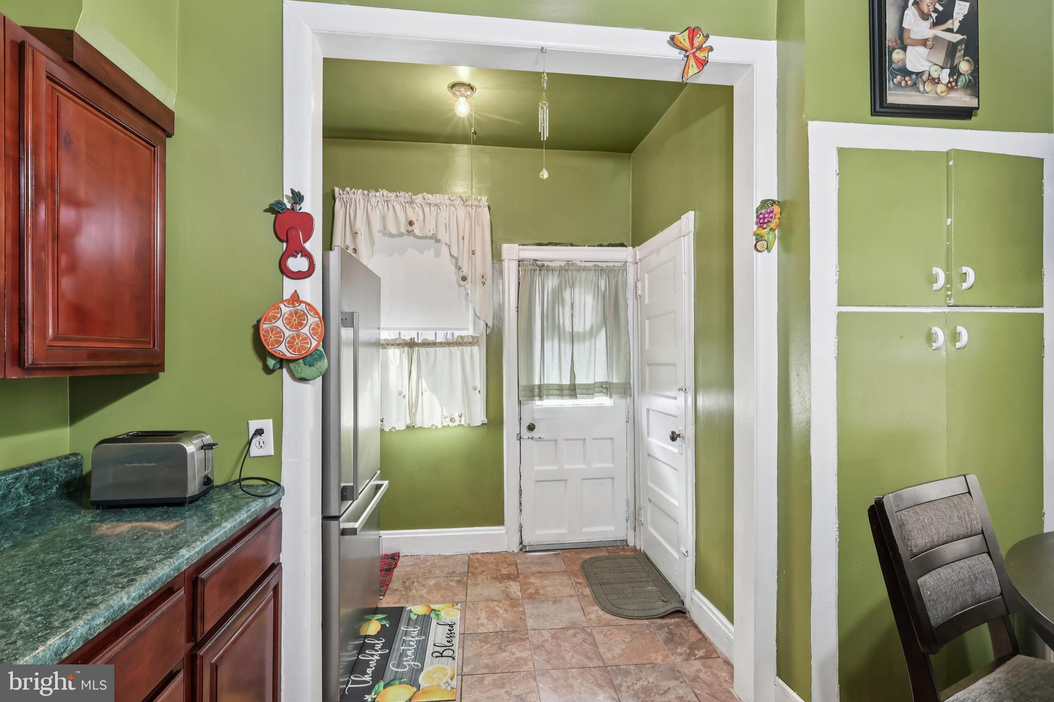 PHILADELPHIA (WEST) - Residential