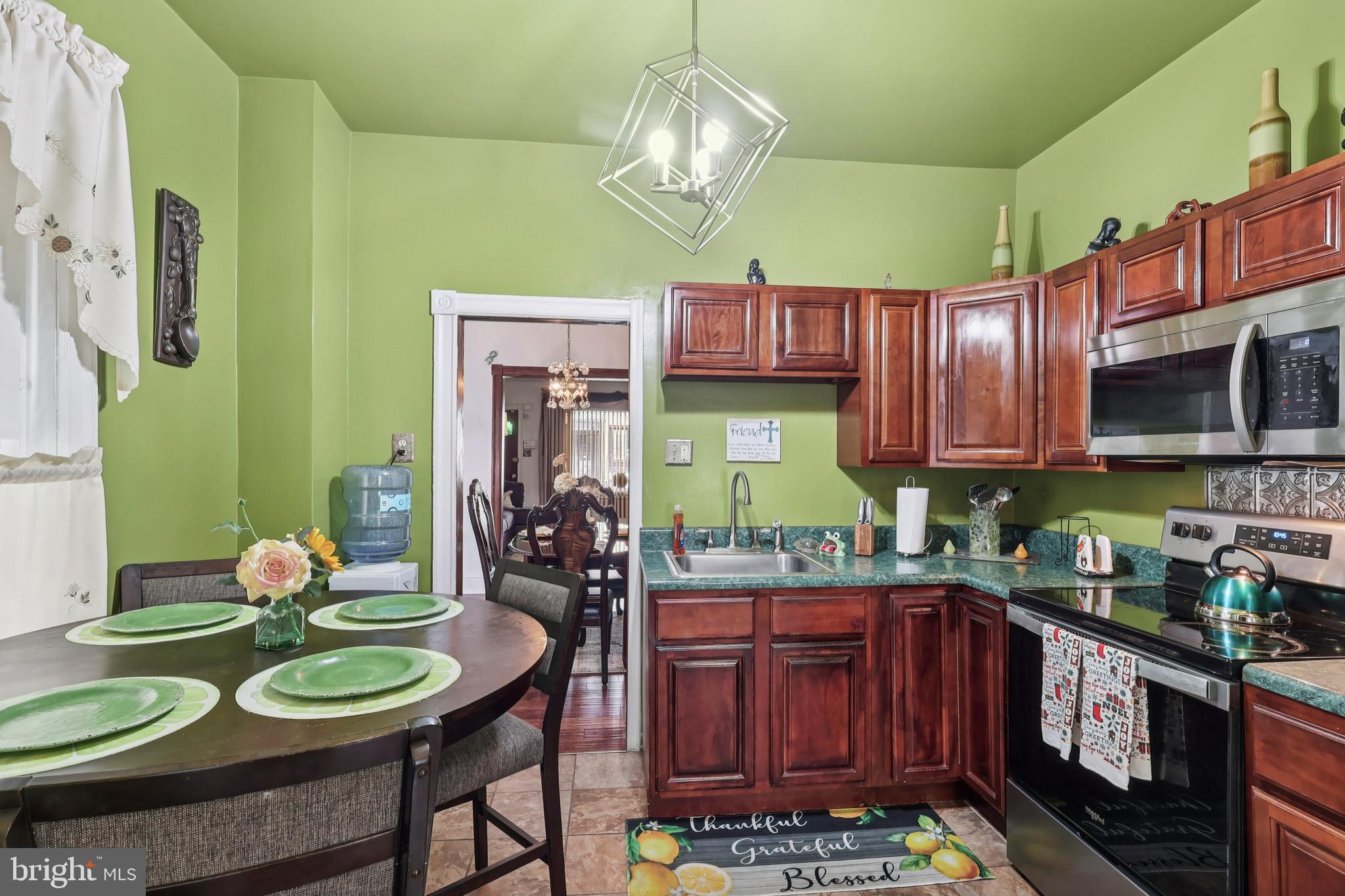 PHILADELPHIA (WEST) - Residential