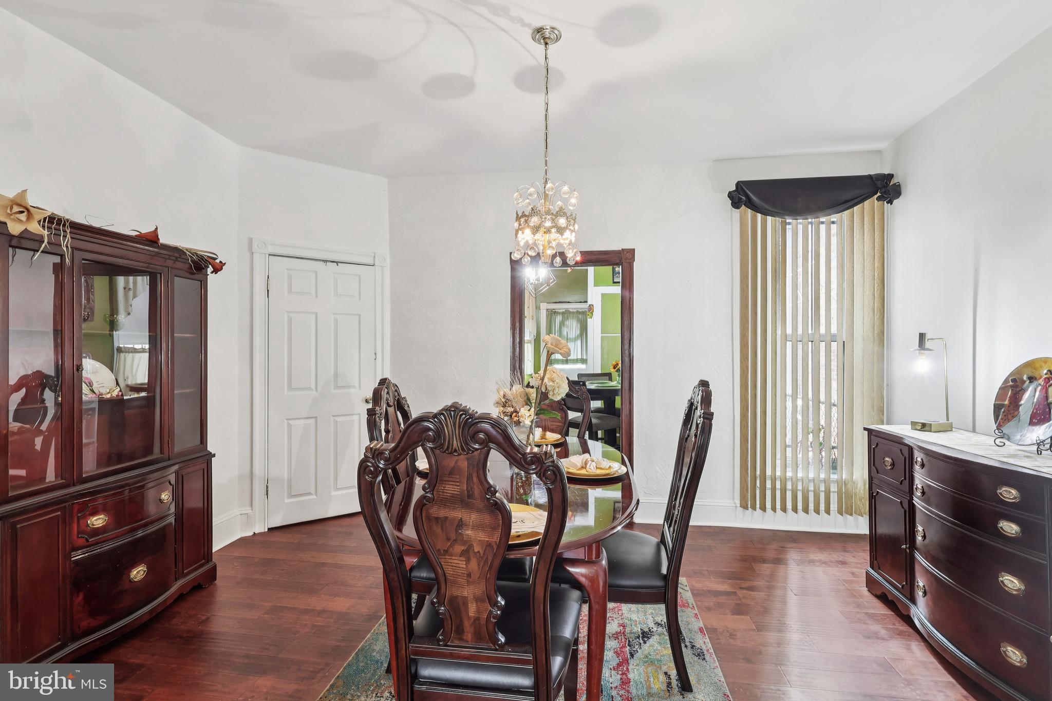 PHILADELPHIA (WEST) - Residential