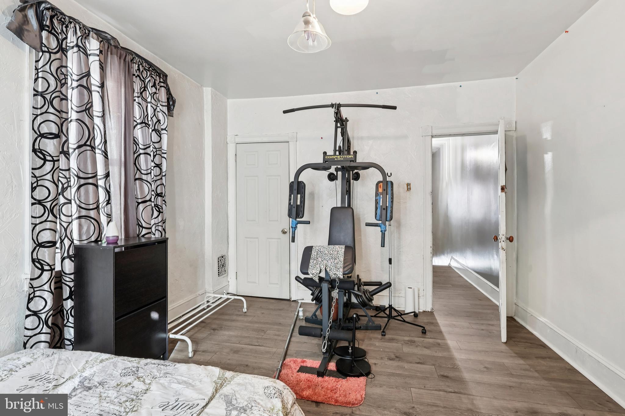 PHILADELPHIA (WEST) - Residential