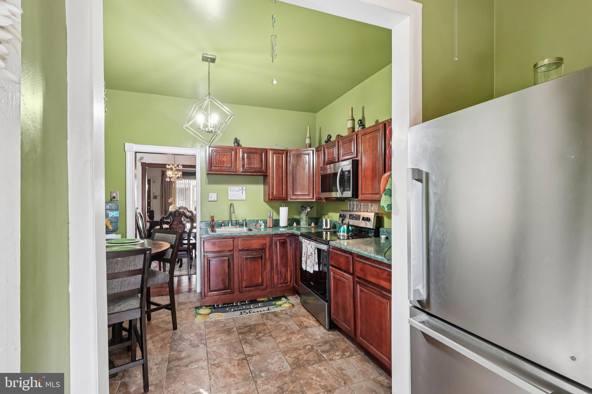 PHILADELPHIA (WEST) - Residential