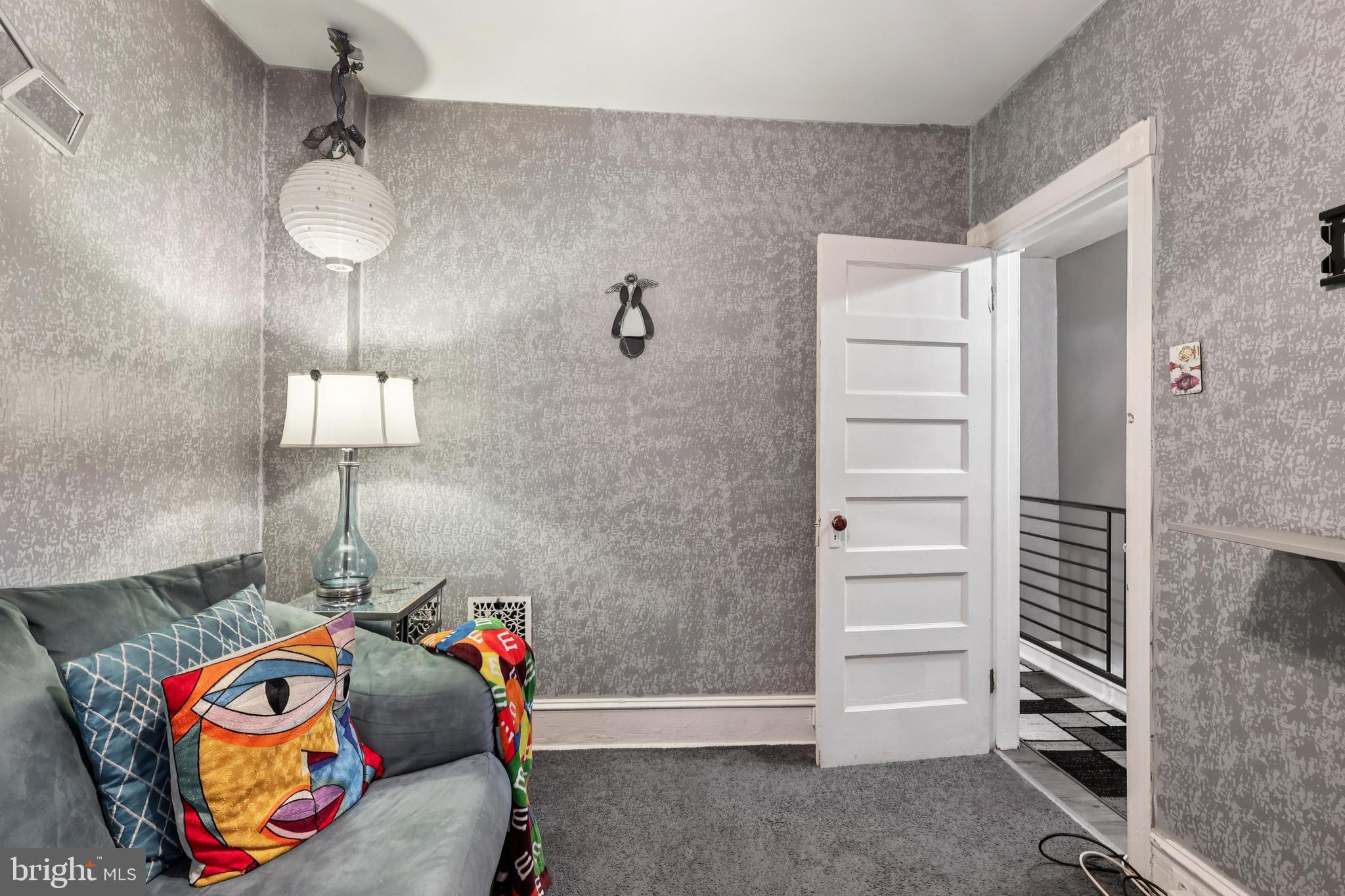 PHILADELPHIA (WEST) - Residential