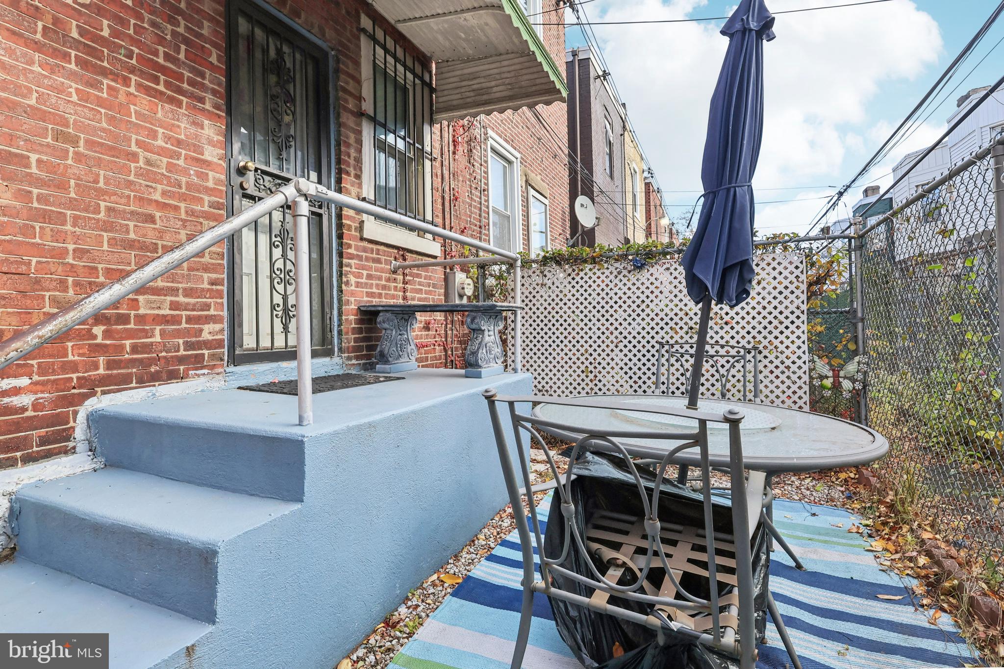 PHILADELPHIA (WEST) - Residential