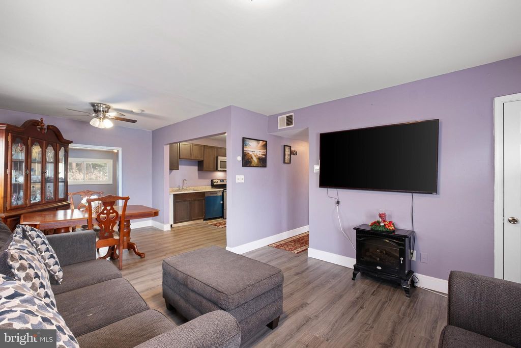 Photo of 7 Onaway Place, NEW CASTLE, DE 19720 (MLS # DENC2095266)