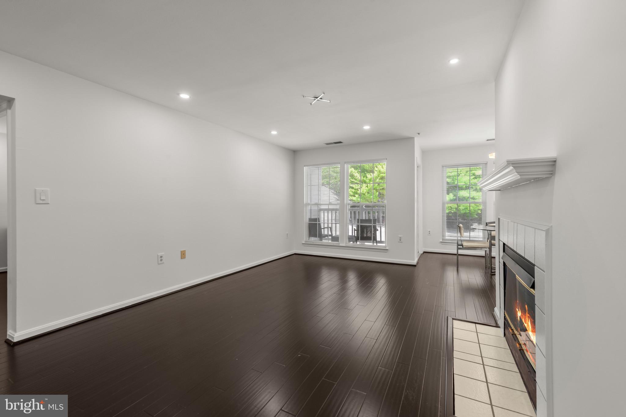 3107 RIVER BEND COURT E102