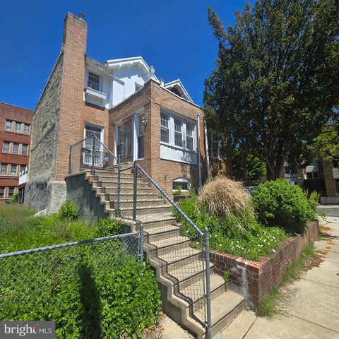 Townhouse For Sale - 6003 Cedarhurst Street<br/> PHILADELPHIA, PA 19143