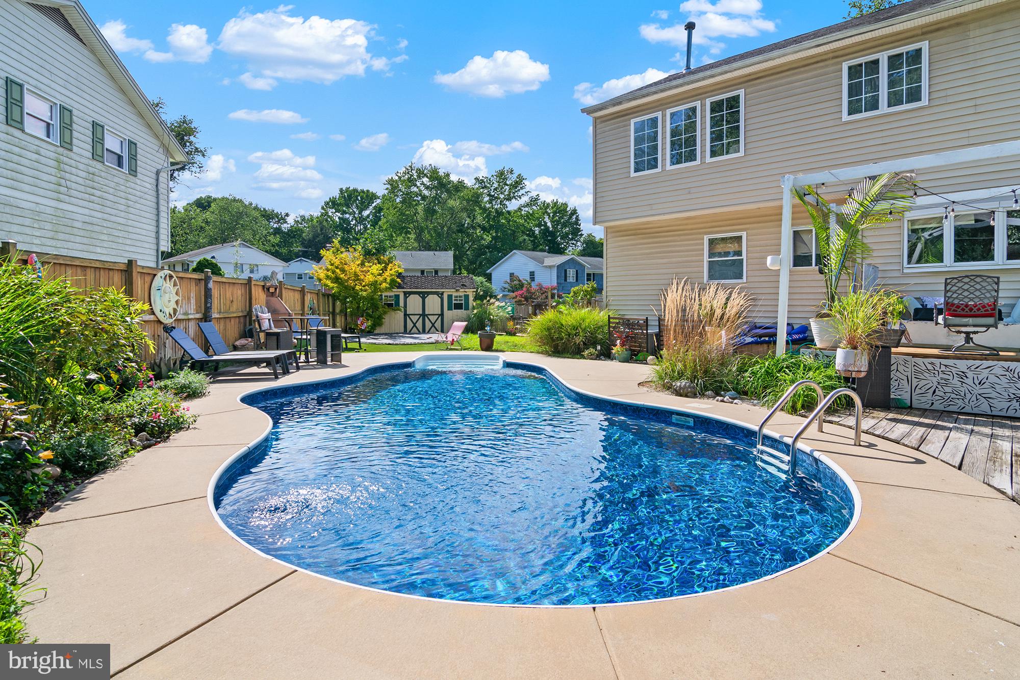 529 KENORA DRIVE
