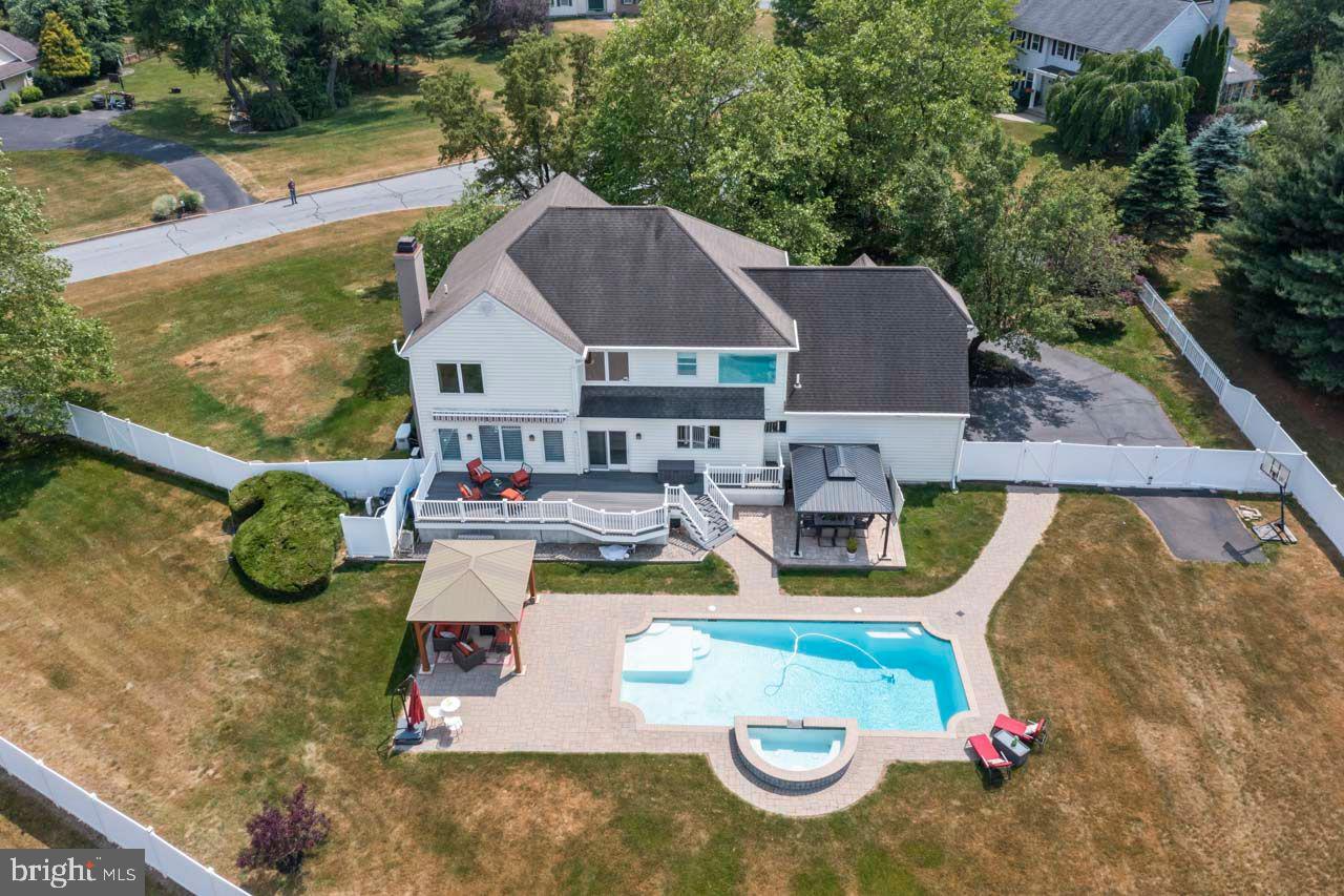 CANAL WALK - Residential