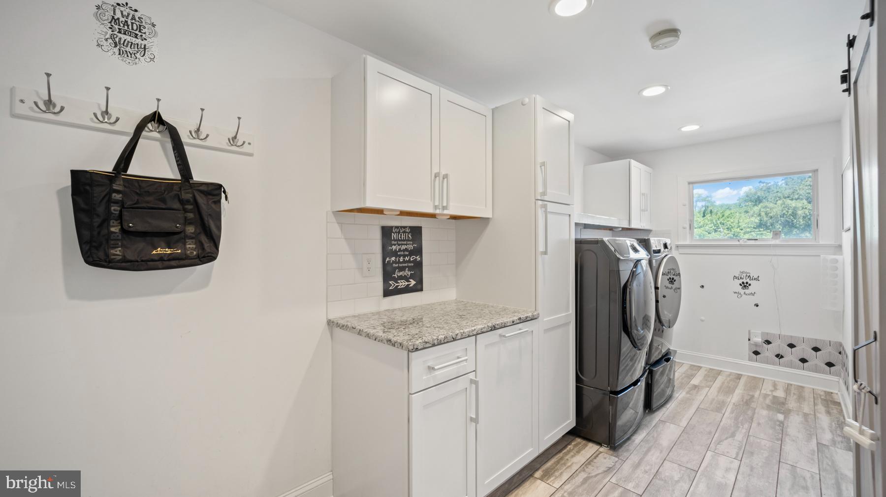 CANAL WALK - Residential