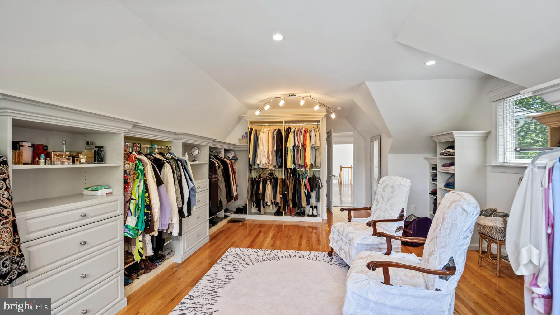 CANAL WALK - Residential