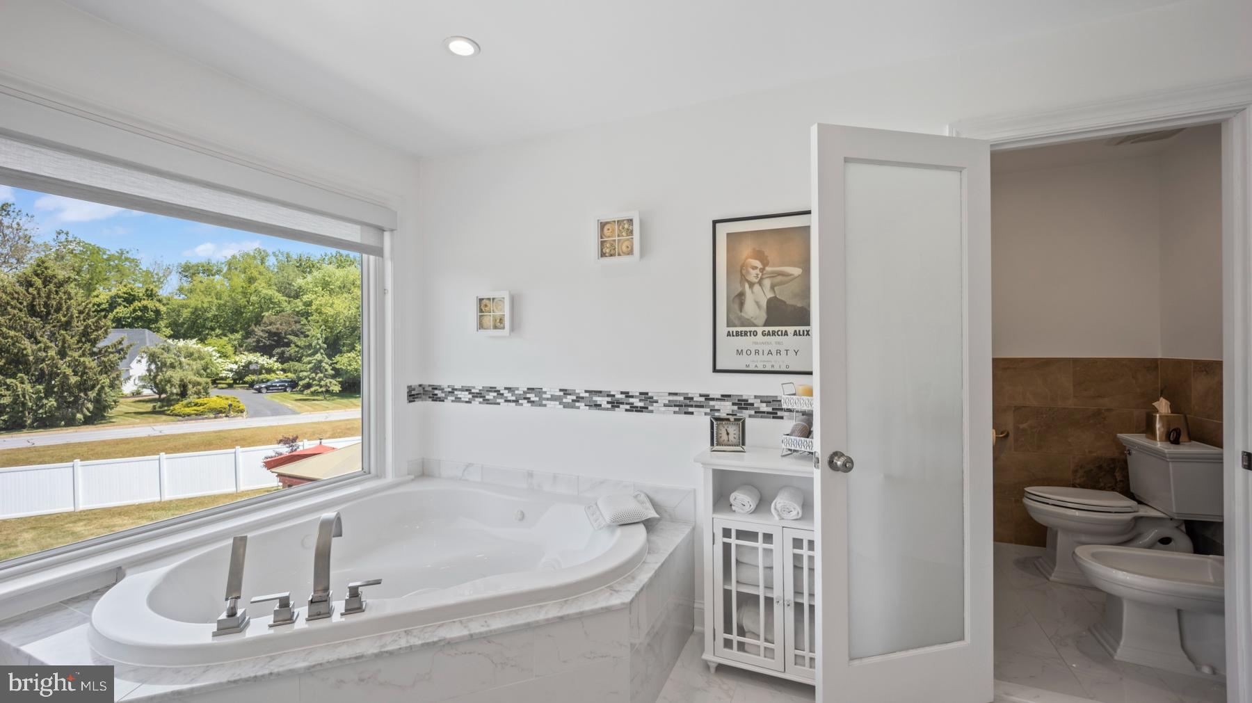 CANAL WALK - Residential